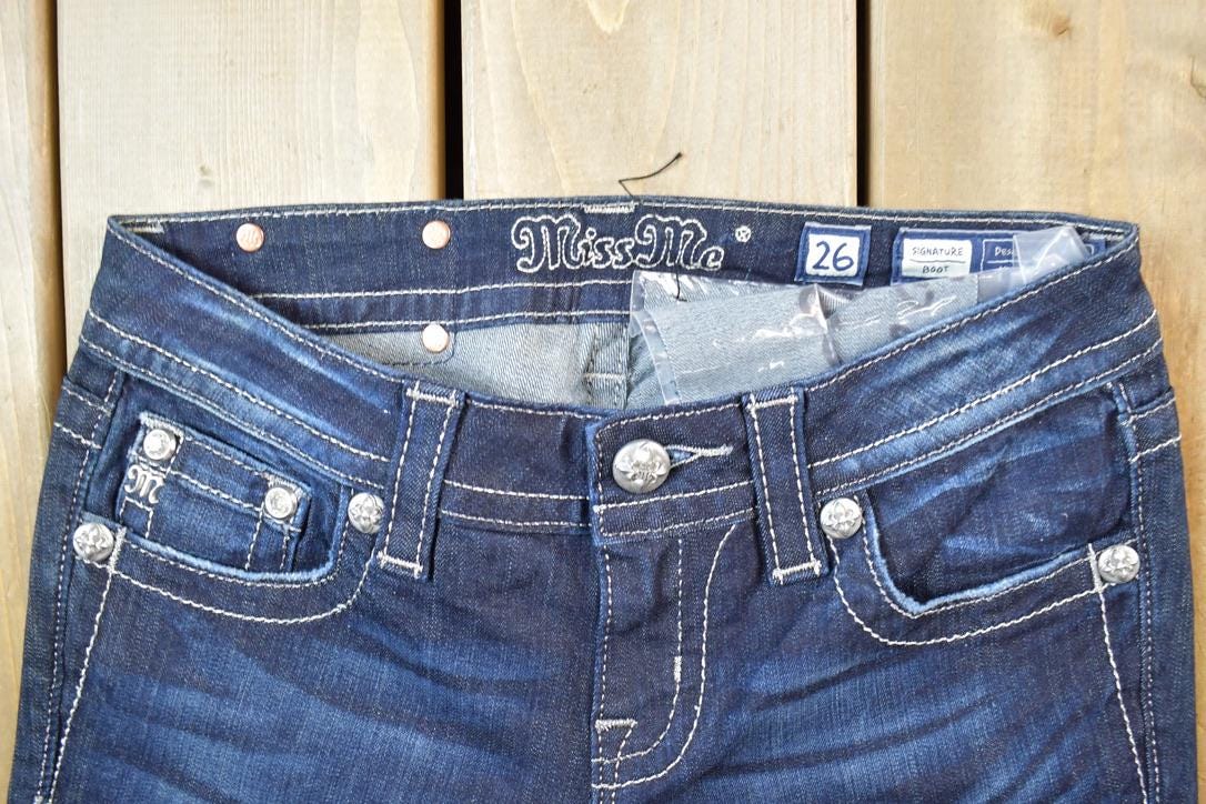 Vintage Y2K Miss Me Bedazzled Low Rise Jeans Size 26x31