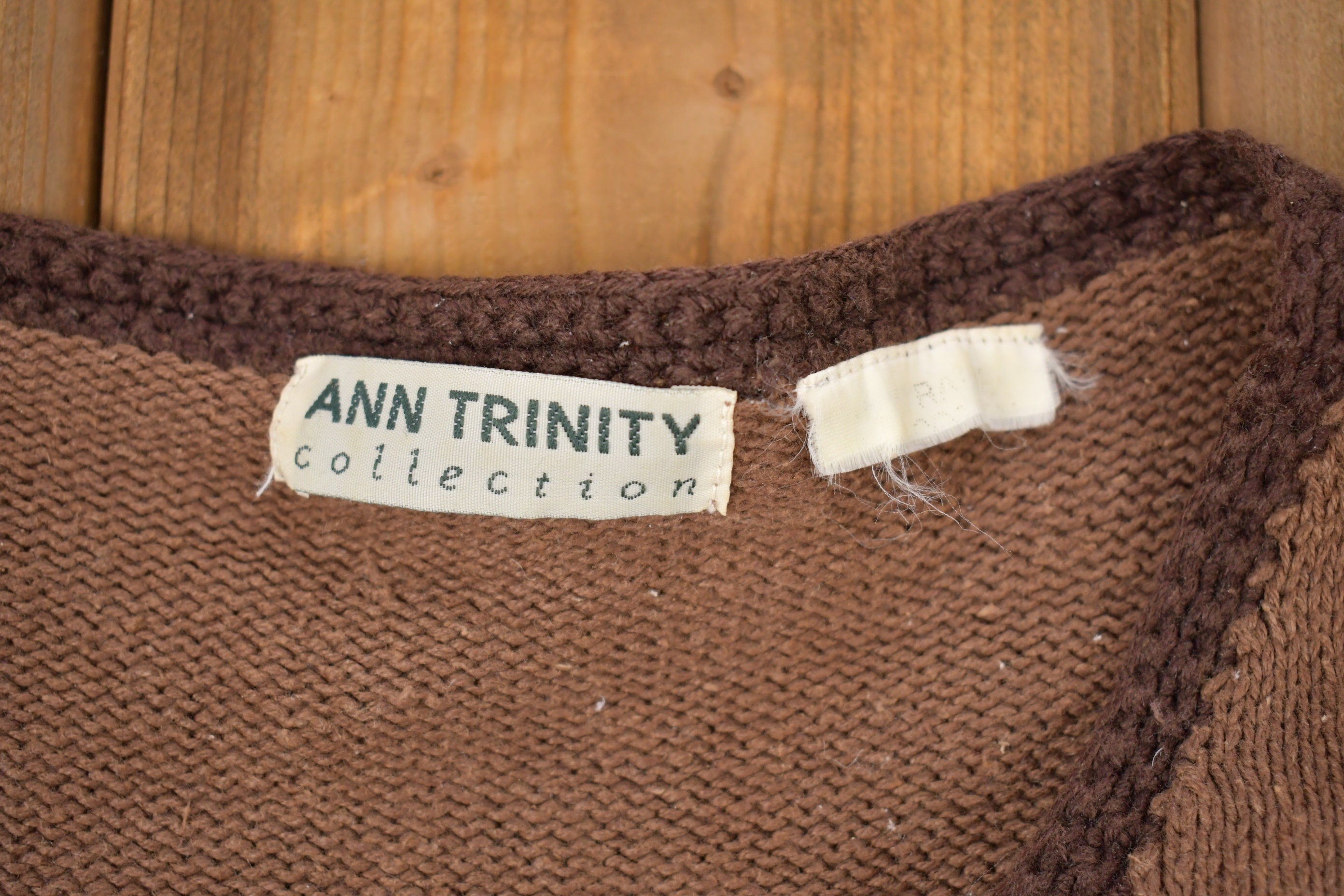 Vintage 1990s Ann Trinity Floral Graphic Knitted Sweater