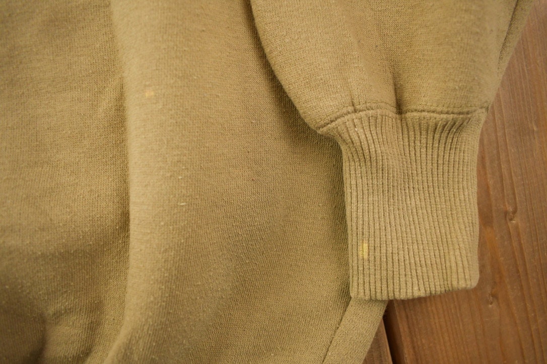 Vintage 1990s Golfer Graphic Crewneck Sweatshirt