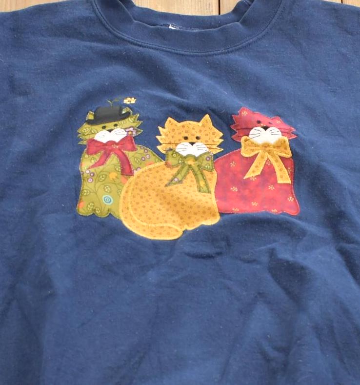 Vintage 1990s Cute Christmas Cats Crewneck Sweatshirt Made In USA