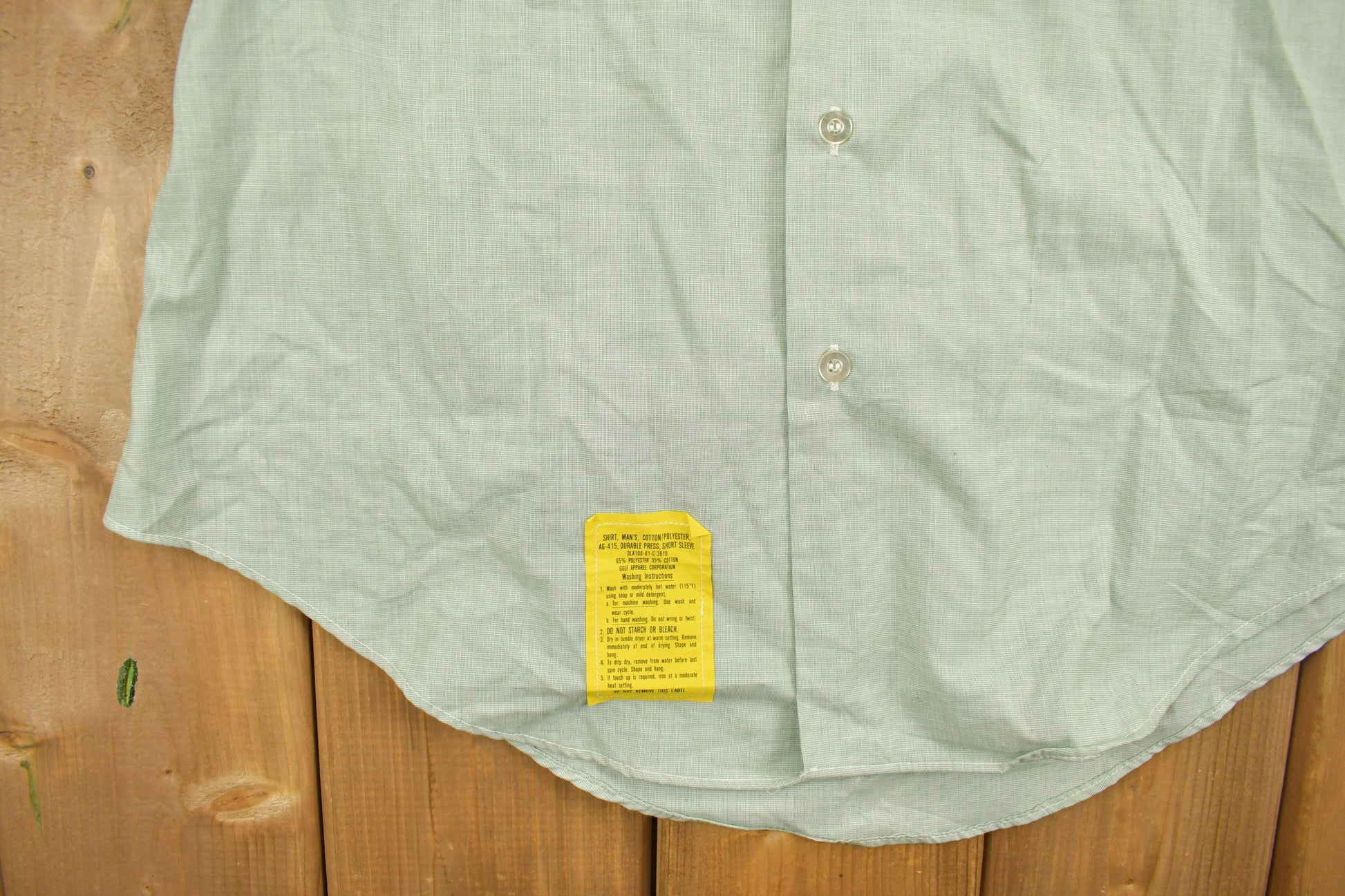 Vintage 1981 Green Button Up Short Sleeve Shirt / 90s Button Up / Vintage Embroidery / Short Sleeve / True Vintage / Casual Shirt