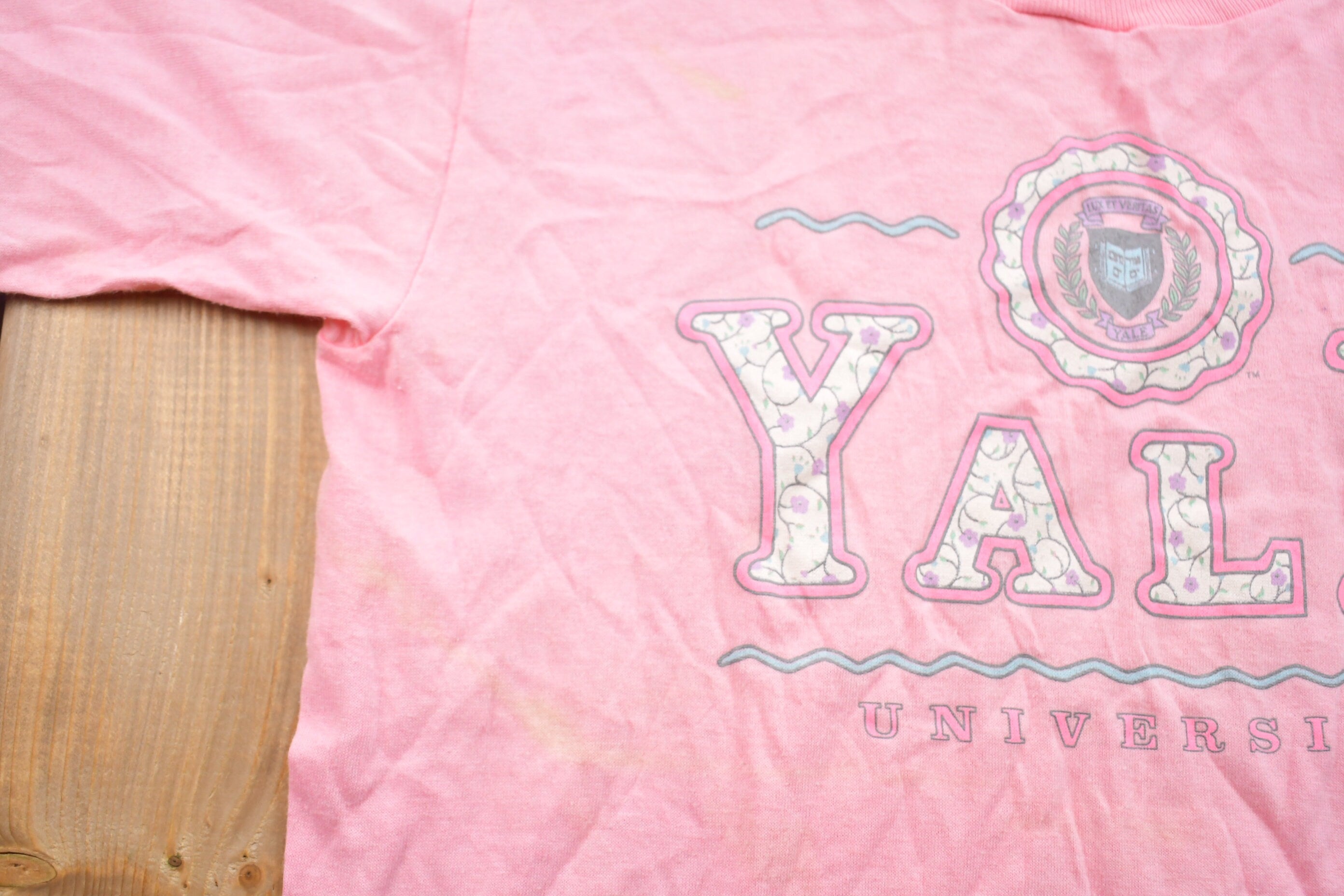 Vintage 1991 Jerzees Yale University Pastel Collegiate T-Shirt