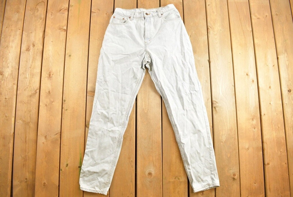 Vintage 1990s Levi 551 Red Tab Jeans Size 29 x 31