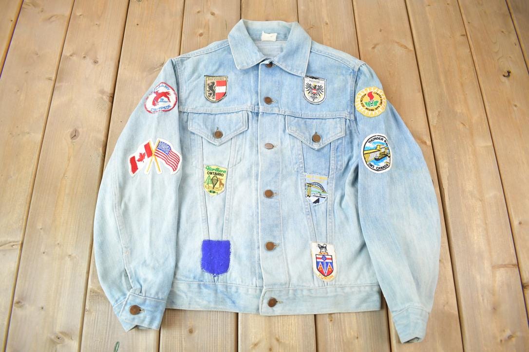 Vintage 1970s Canadian Souvenir Patch Work Jean Jacket Size XS
