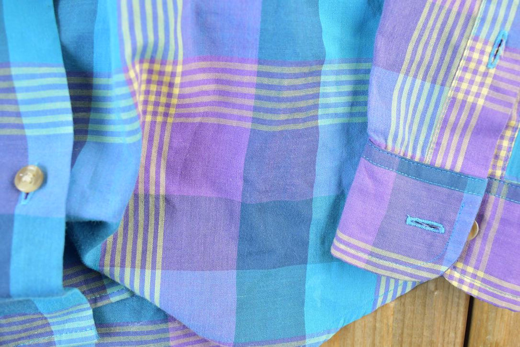 Vintage 1990s Woolrich Woman Plaid Button Up Shirt