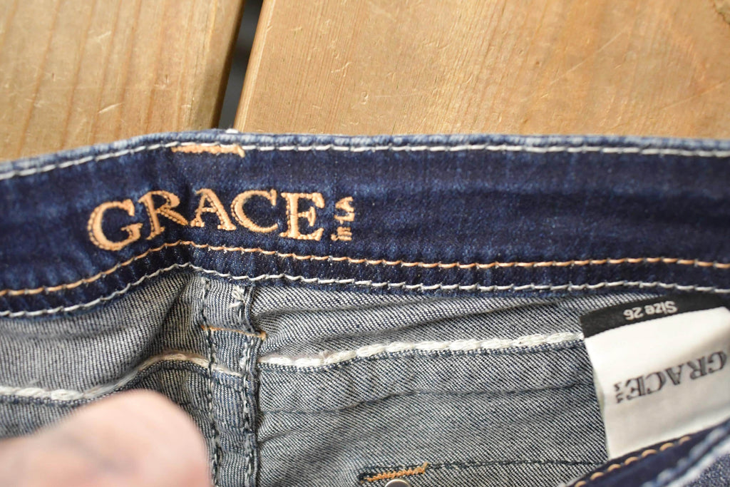 Vintage Deadstock Y2K Grace In LA Bedazzled Bootcut Low Rise Jeans Women's Size 26 x 32 / 2000's Embroidered Contrast Stitched Denim