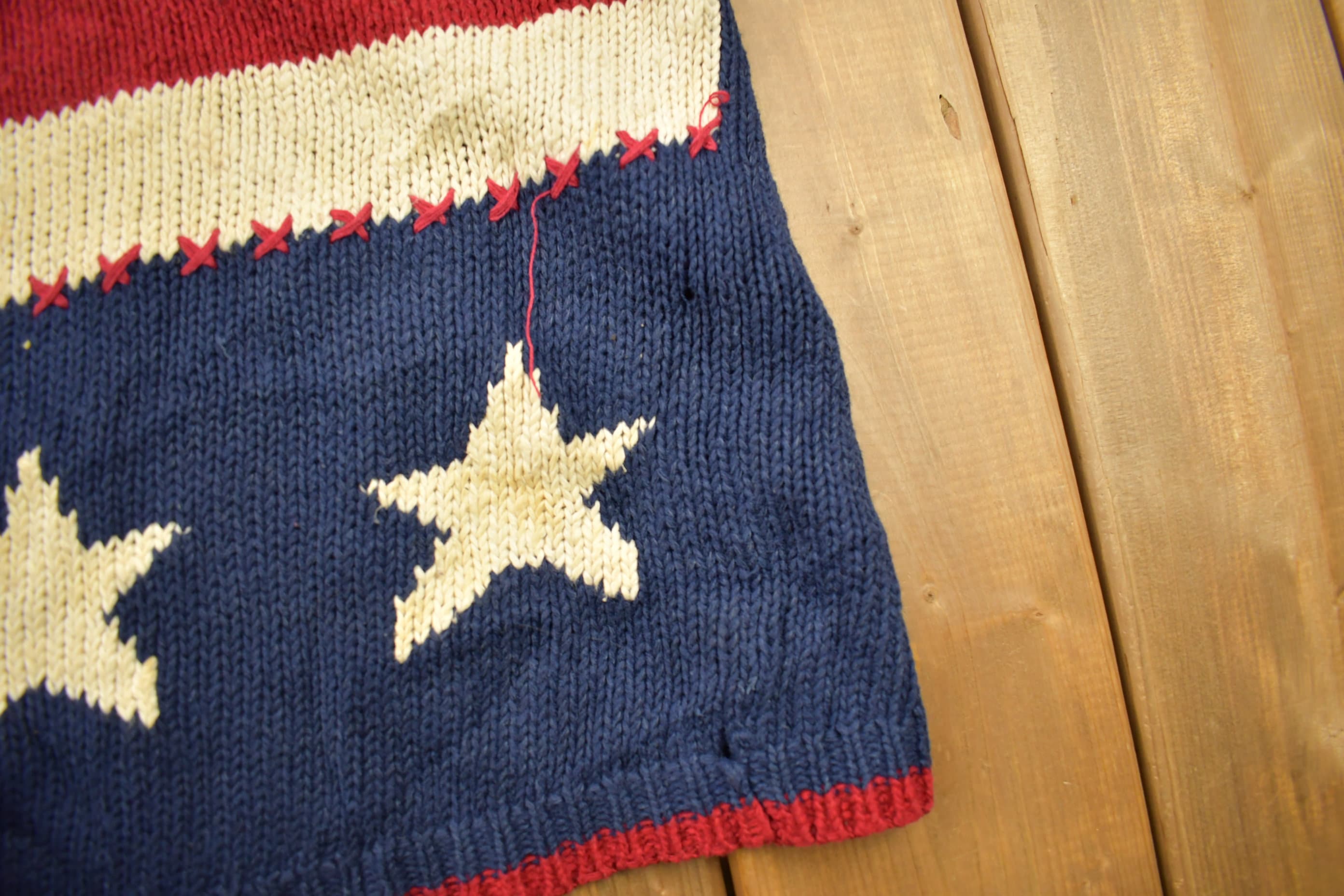 Vintage 1990s Marsh Landing USA Bear Knitted Cardigan Sweater