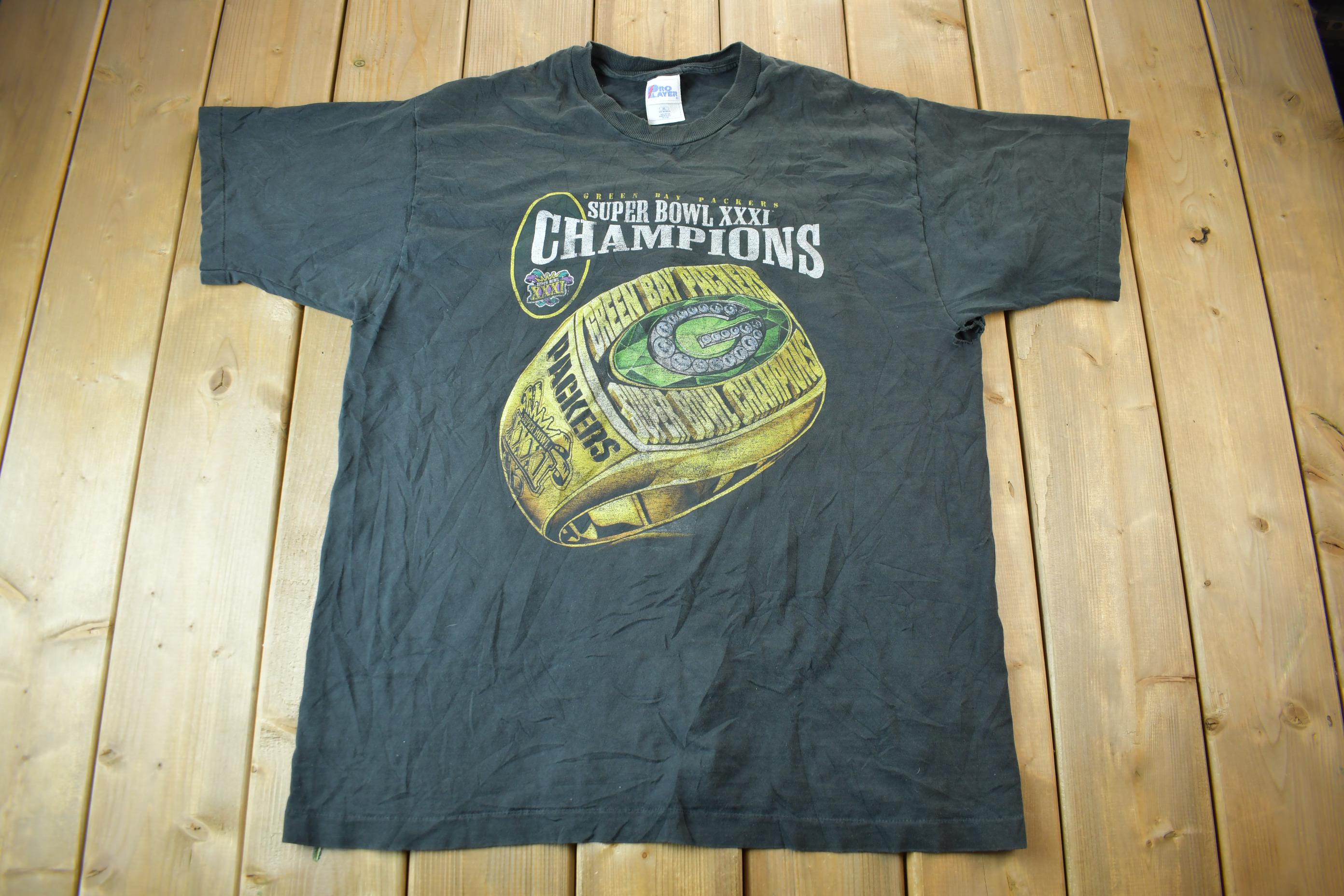 Vintage 1997 Green Bay Packers NFL Super Bowl Champions Graphic T-Shirt