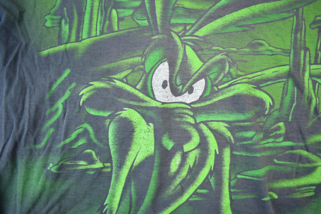 Vintage 90s Looney Tunes T Shirt Wile E Coyote All Over Print Men's 2XL