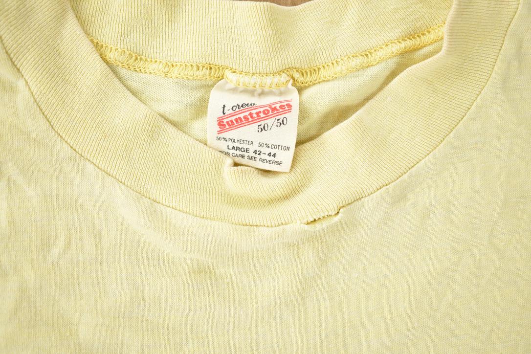 Vintage 1980s Lahaina Maui Sailboat Graphic Souvenir Travel T Shirt Made In USA