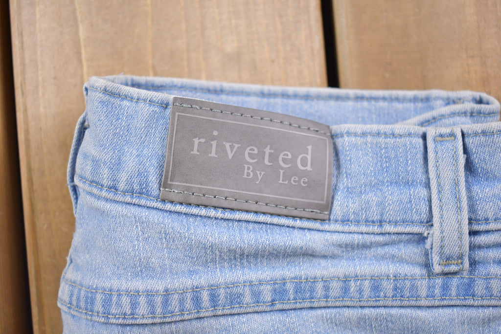Vintage 1990's Lee Light Wash Blue Jeans 28 x 30