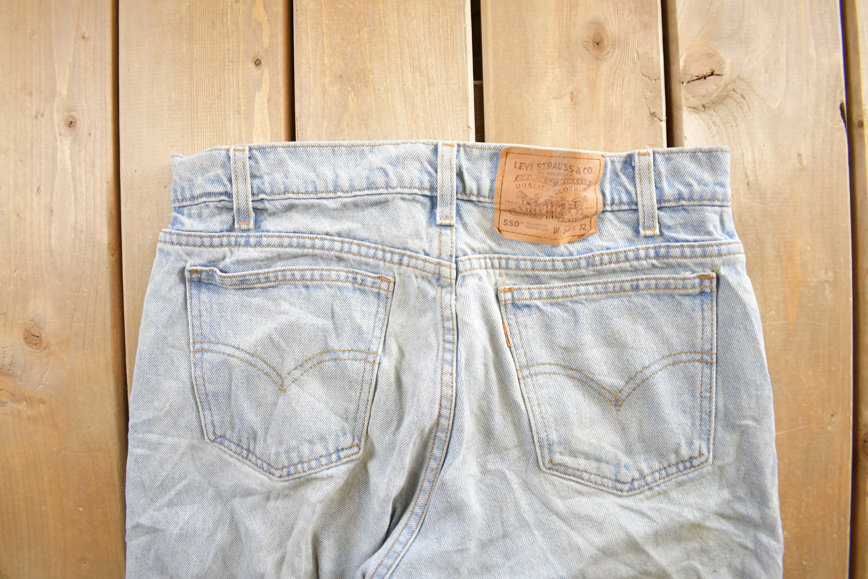 Vintage 1990s Levi's 550 Jeans Size 34x32