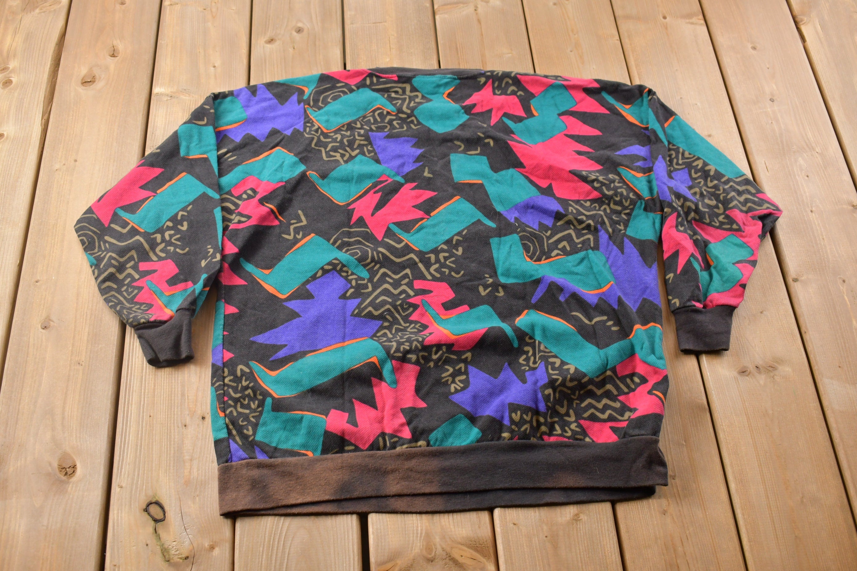 Vintage 1980s Jolly Roger Abstract Pattern Crewneck Sweatshirt