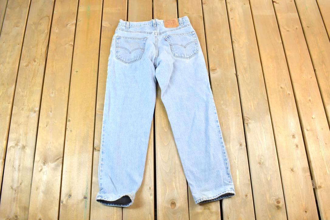 Vintage 1990s Levi Strauss 550 Red Tab Denim Jeans Size 32 x 30