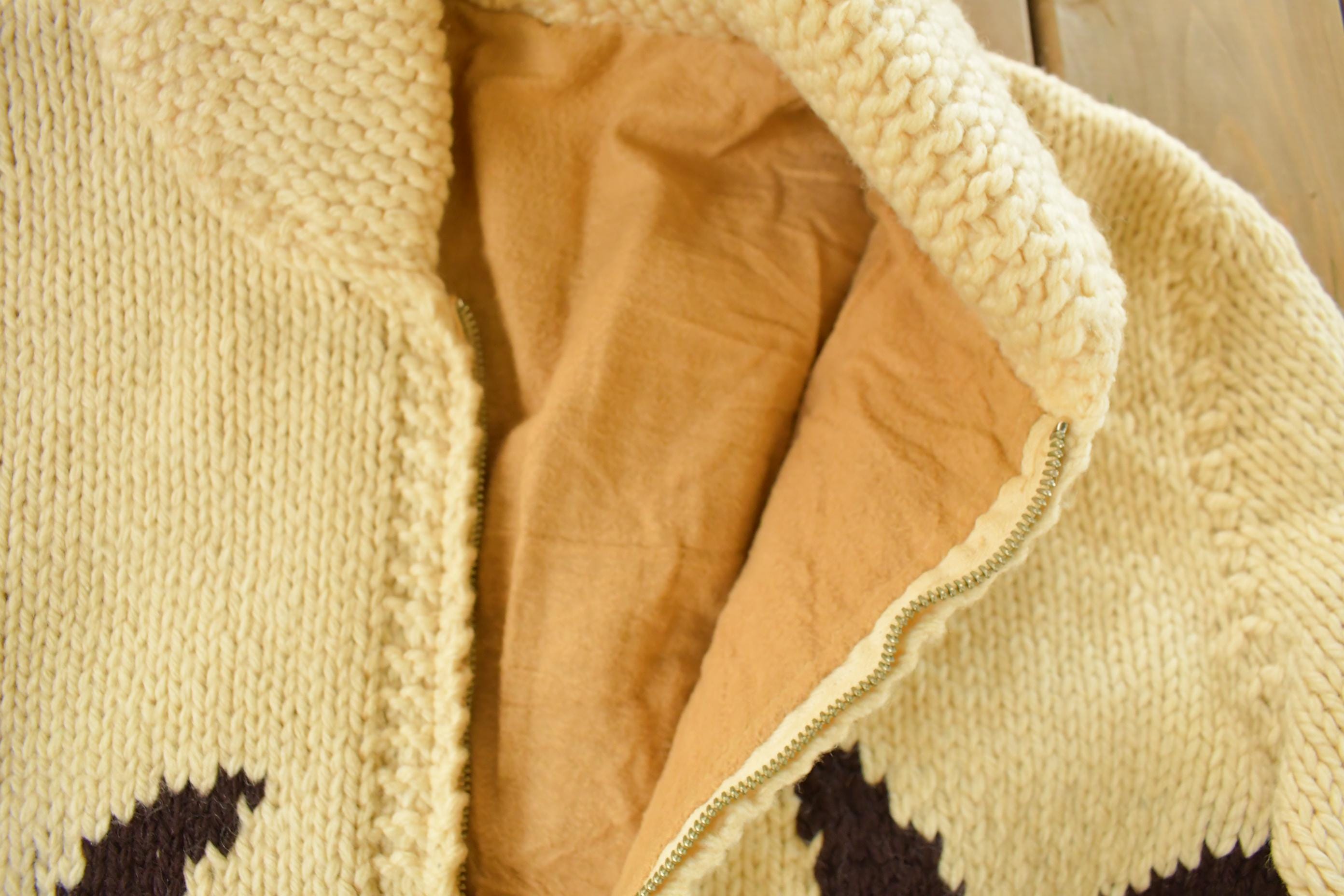 Vintage 1970s Hand-Knit Duck Birds Theme Wool Cowichan Sweater Men's Medium