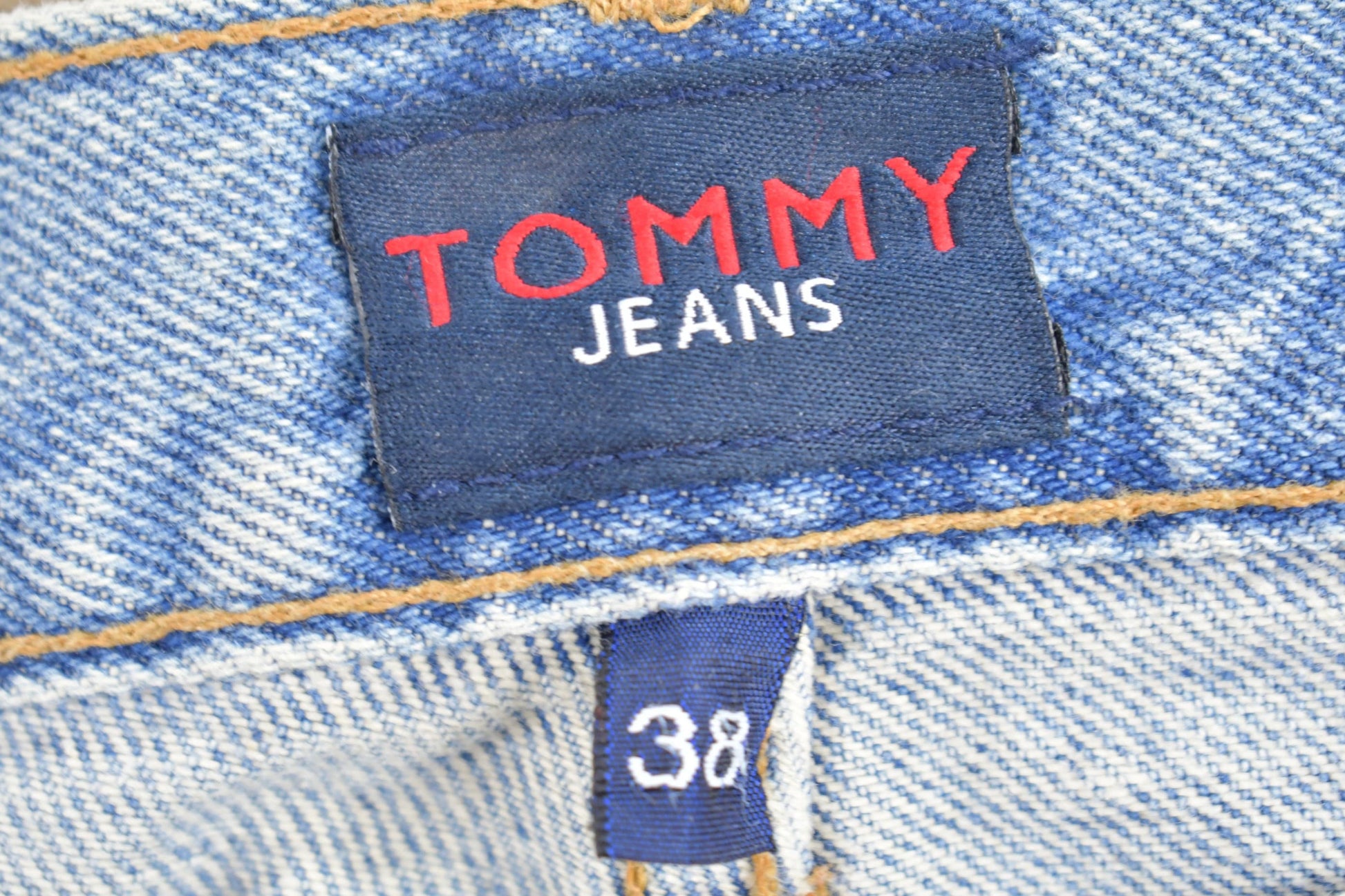 Vintage 1990's Tommy Hilfiger Jeans Size 38 x 34