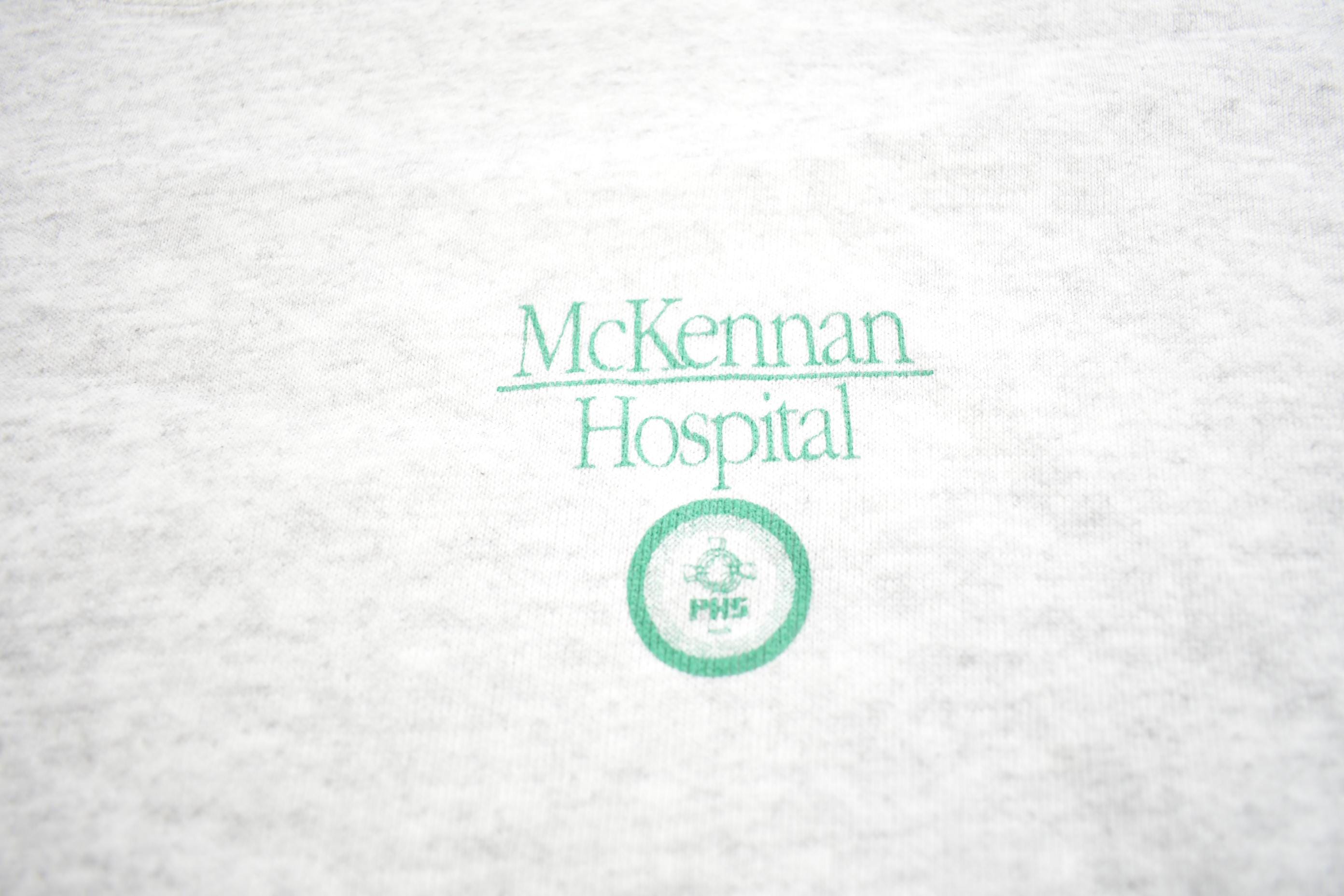 Vintage 1990s Mckennan Hospital Souvenir Travel Crewneck Sweatshirt Made In USA