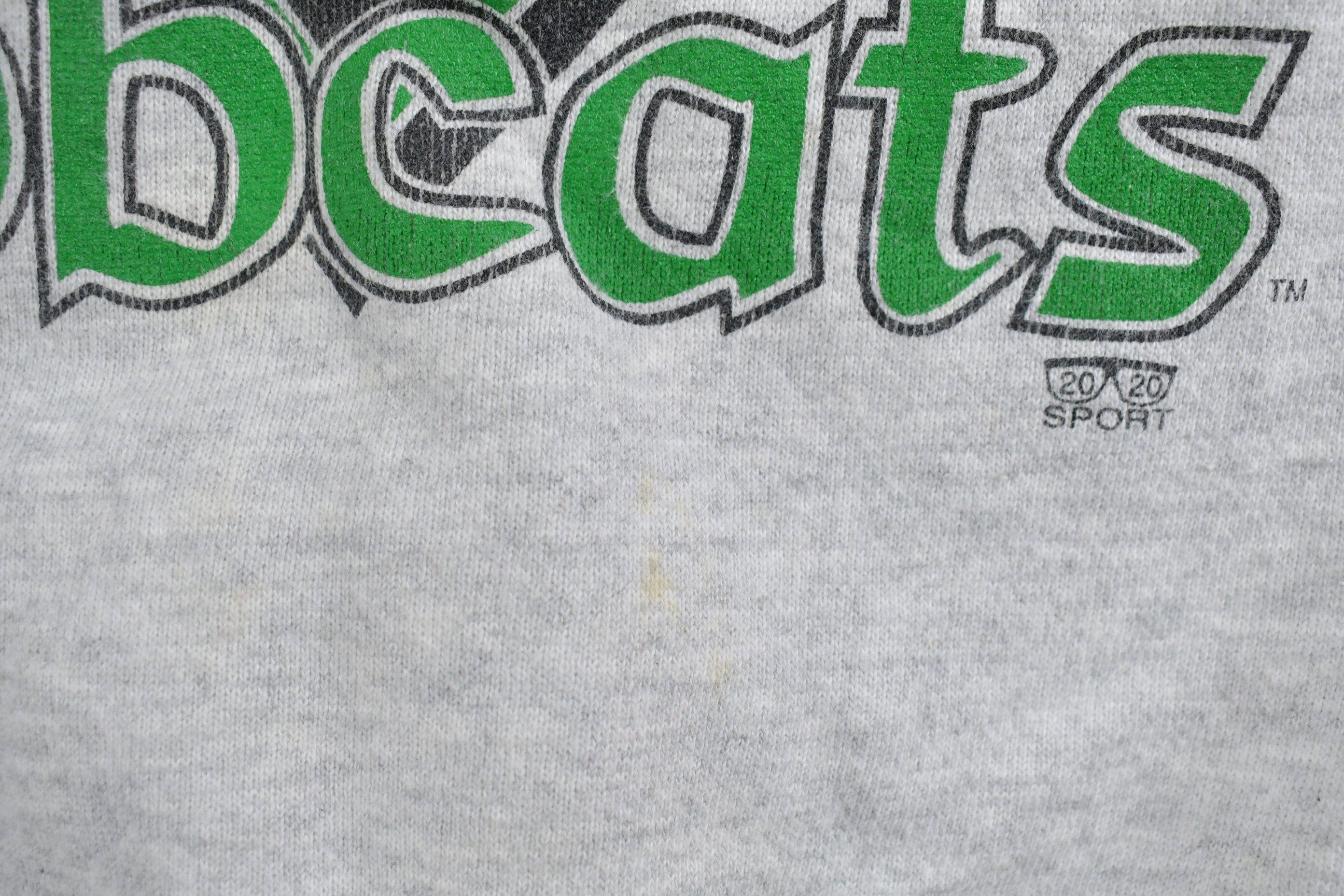 Vintage 1990s University Of Ohio Bobcats Mens Basketball Collegiate Crewneck
