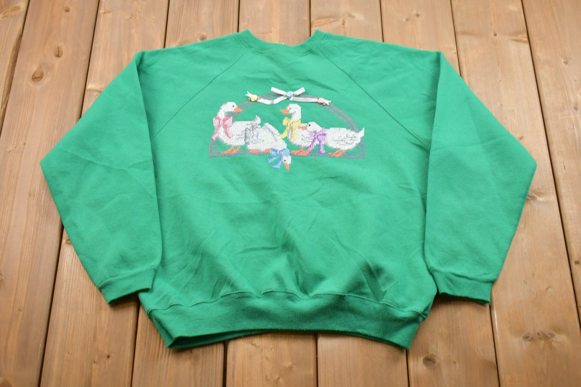 Vintage 1990s Ducks Embroidered Crewneck / 90s Crewneck / Nature / Animals / Vintage Sweatshirt / American Streetwear / Pullover Sweatshirt