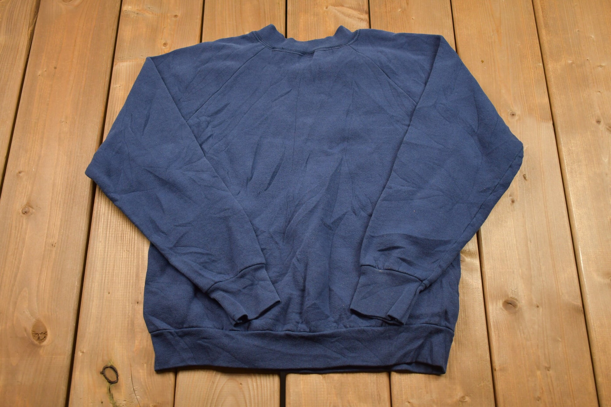 Vintage 1990s Crewneck Sweatshirt / 90s Crewneck / Made In USA / Essential / Streetwear / 90s