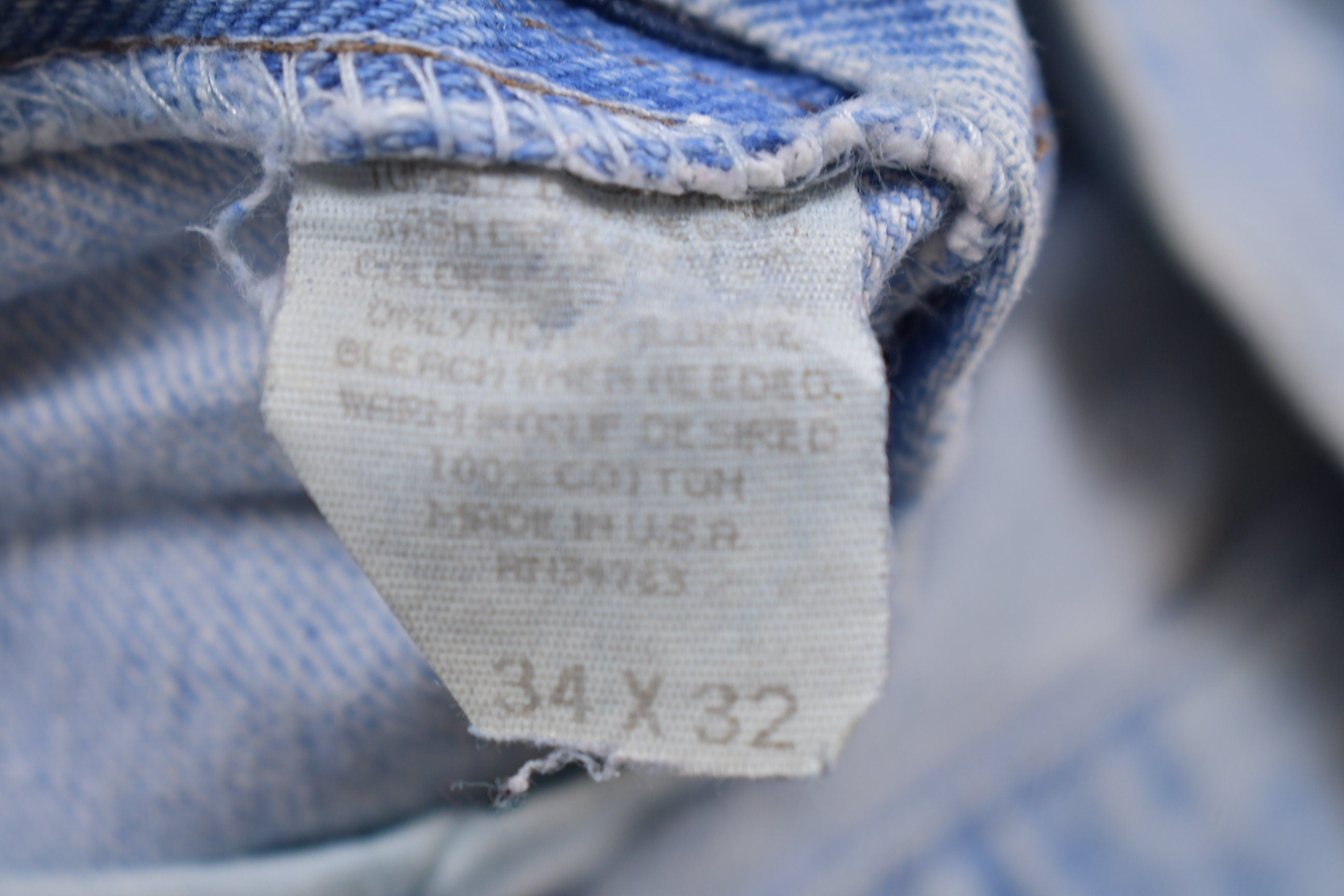 Vintage 1990's Lee Riveted Jeans 32 x 32