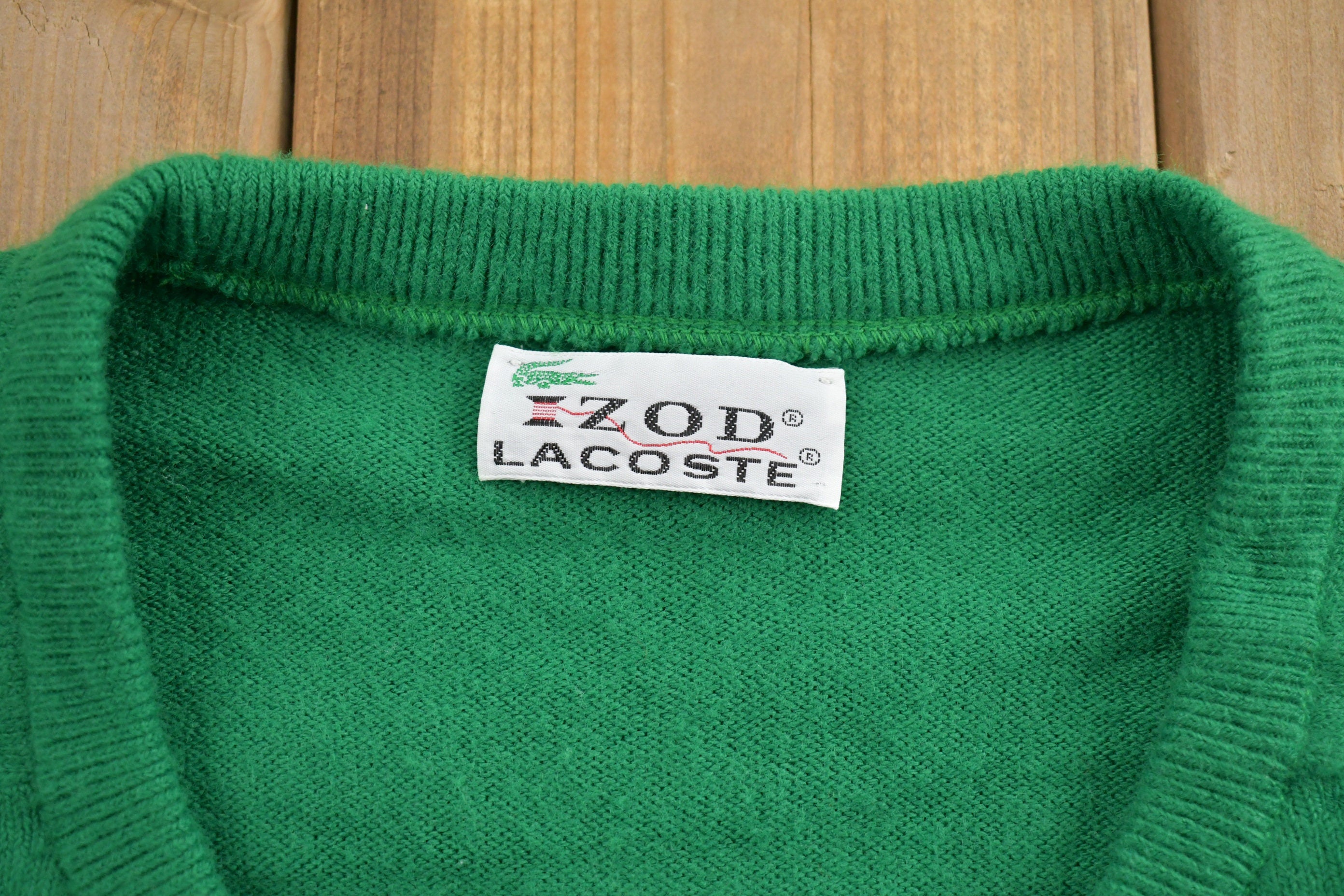 Vintage 1990s Izod Lacoste Knitted Sweater  Vintage 90s V-Neck  Pattern Sweater  Outdoor  Hand Knit  Pullover Sweatshirt