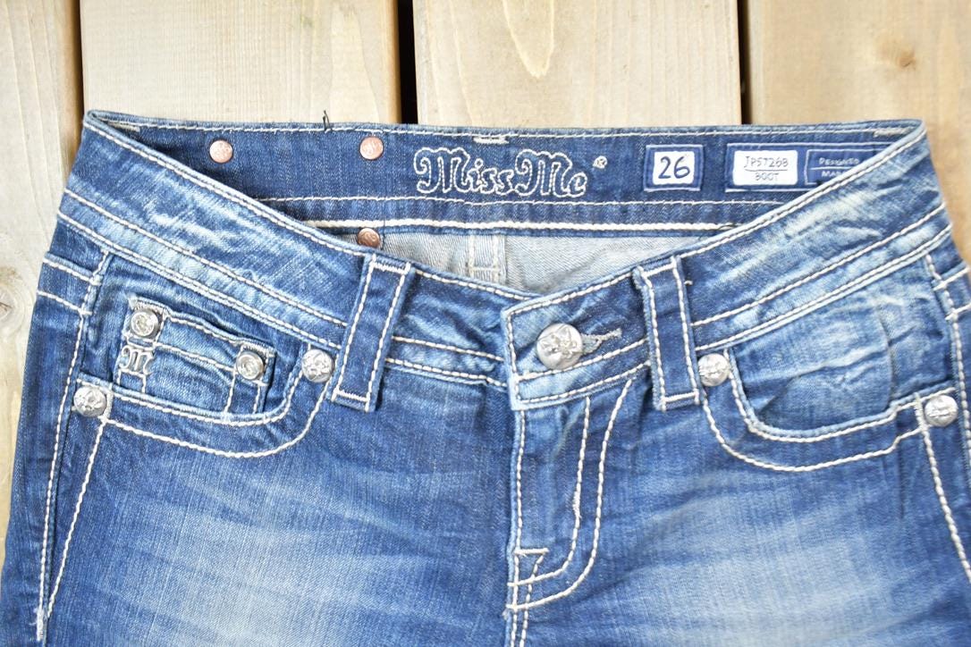 Vintage Y2K Miss Me Bedazzled Low Rise Jeans Size 26x31