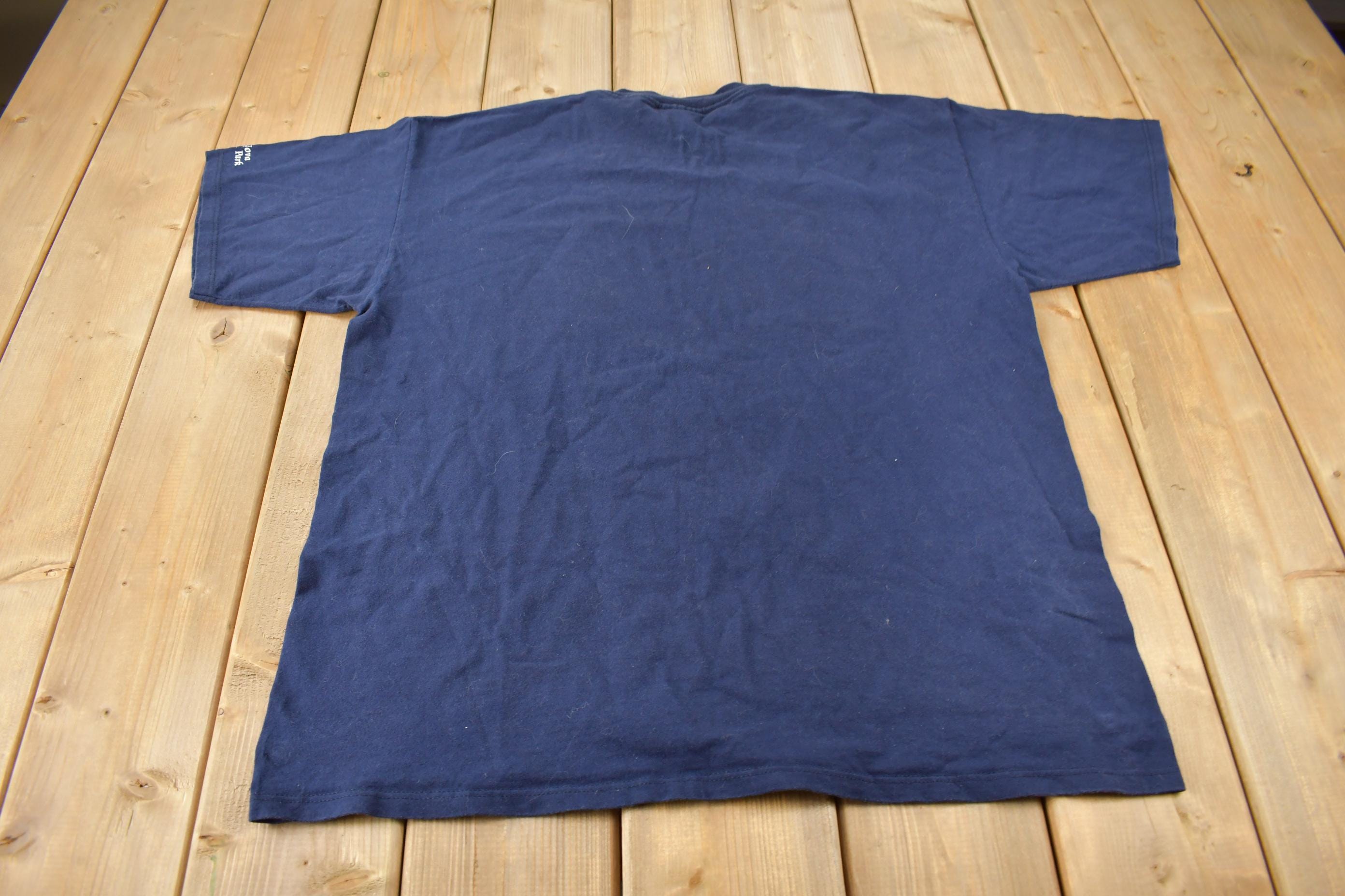 Vintage 1990s Terra Nova National Park Orca Whale Theme Graphic T-Shirt Size XL