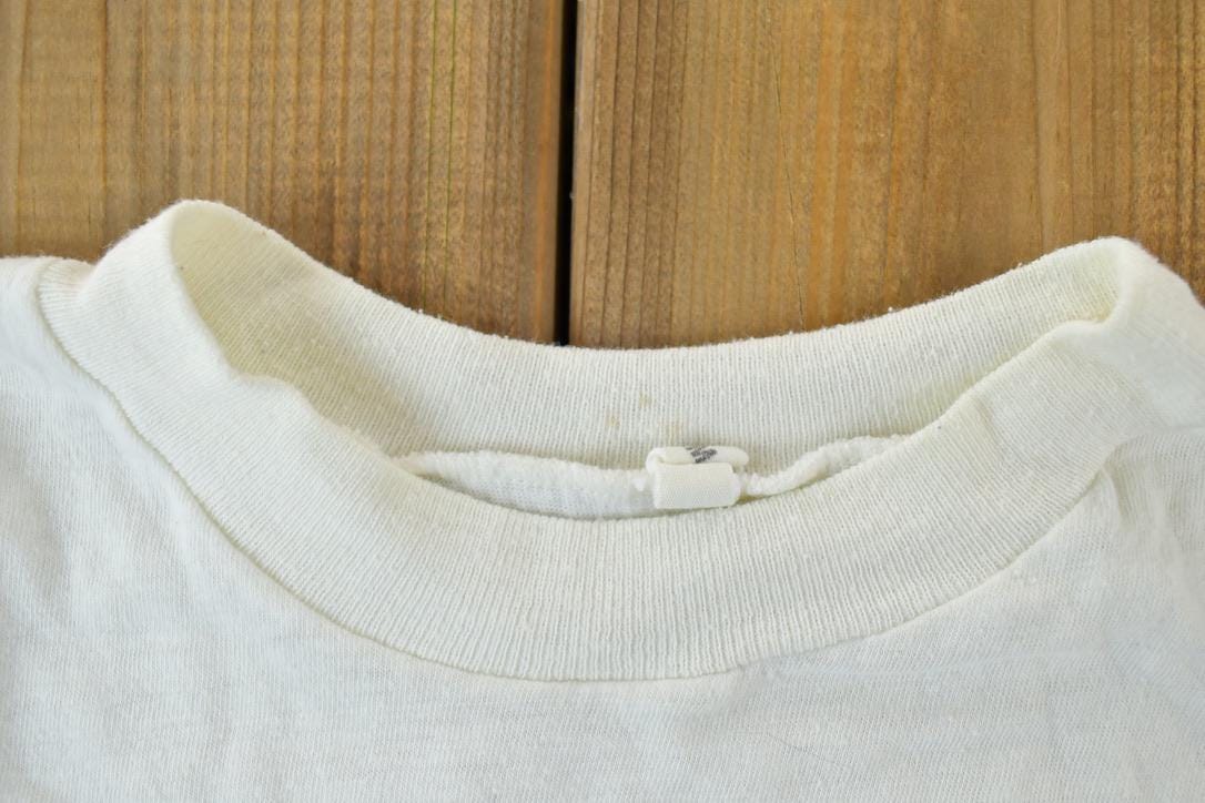 Vintage 1980s Vancouver Rust Umbrella Souvenir T-Shirt