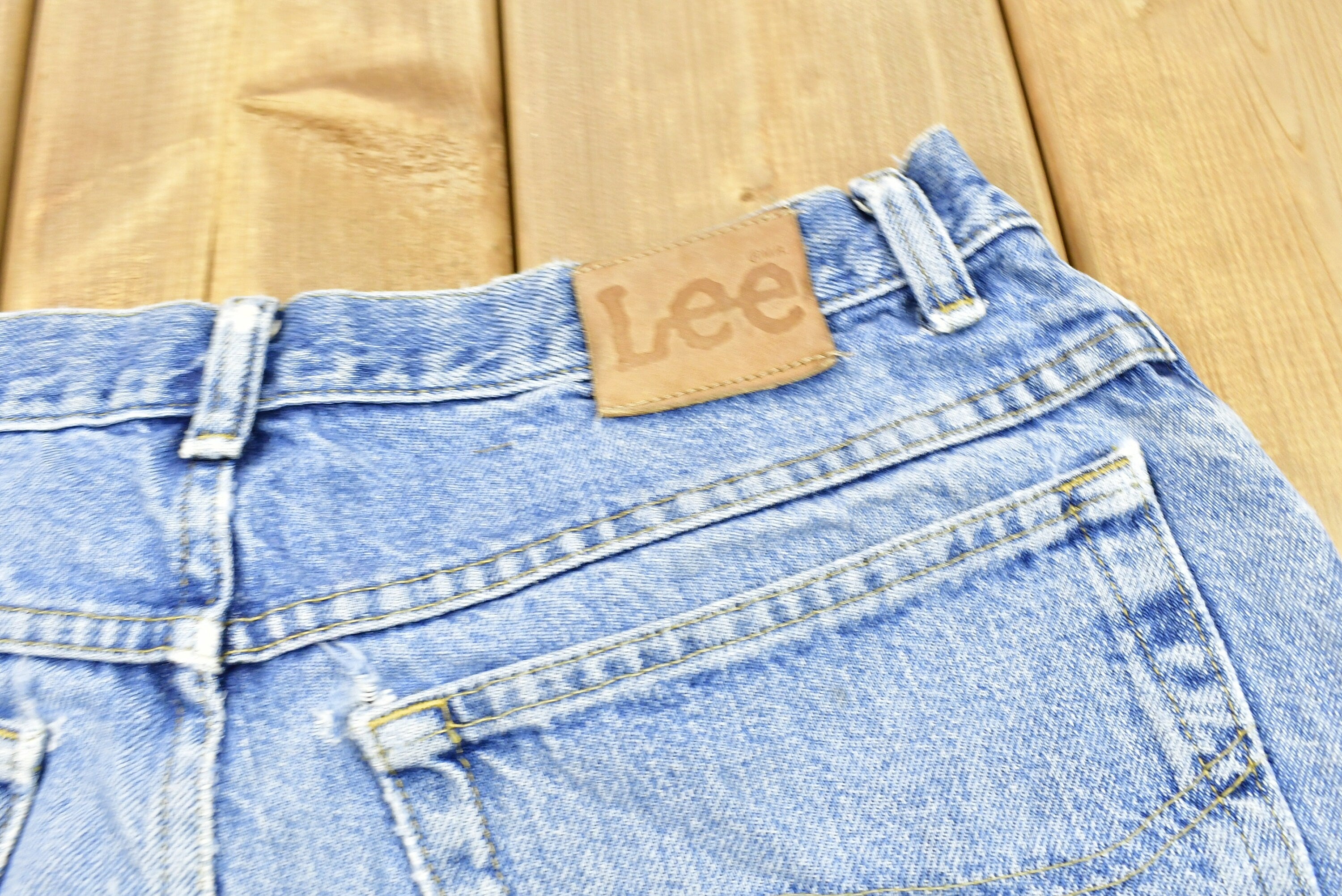 Vintage 1990s LEE Light Washed Distressed Jeans
