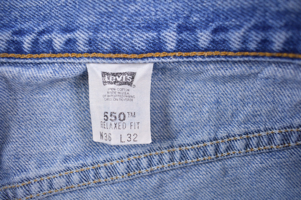 Vintage 1990s Levi's 550 Red Tab Jeans Size 34 x 31 / Made in USA / 90s Denim / Streetwear Fashion / Vintage Denim / Jeans / Vintage Levi's