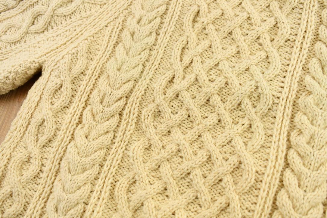 Vintage 1990s White 3D Cable Knit Crewneck Sweater