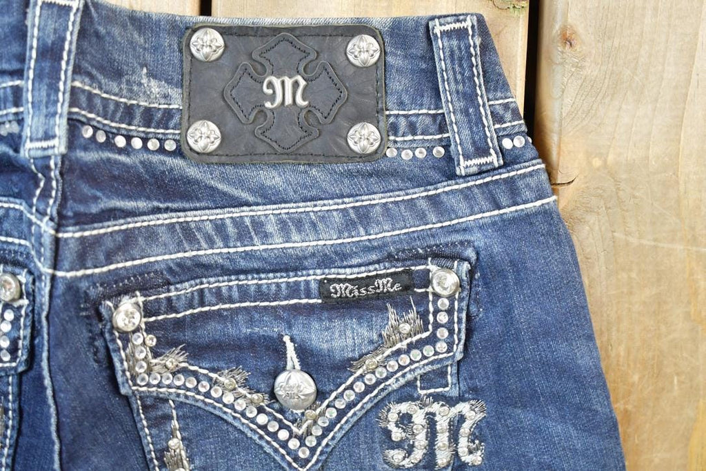 Vintage Y2K Deadstock Miss Me Bedazzled Low Rise Jeans Size 26x31
