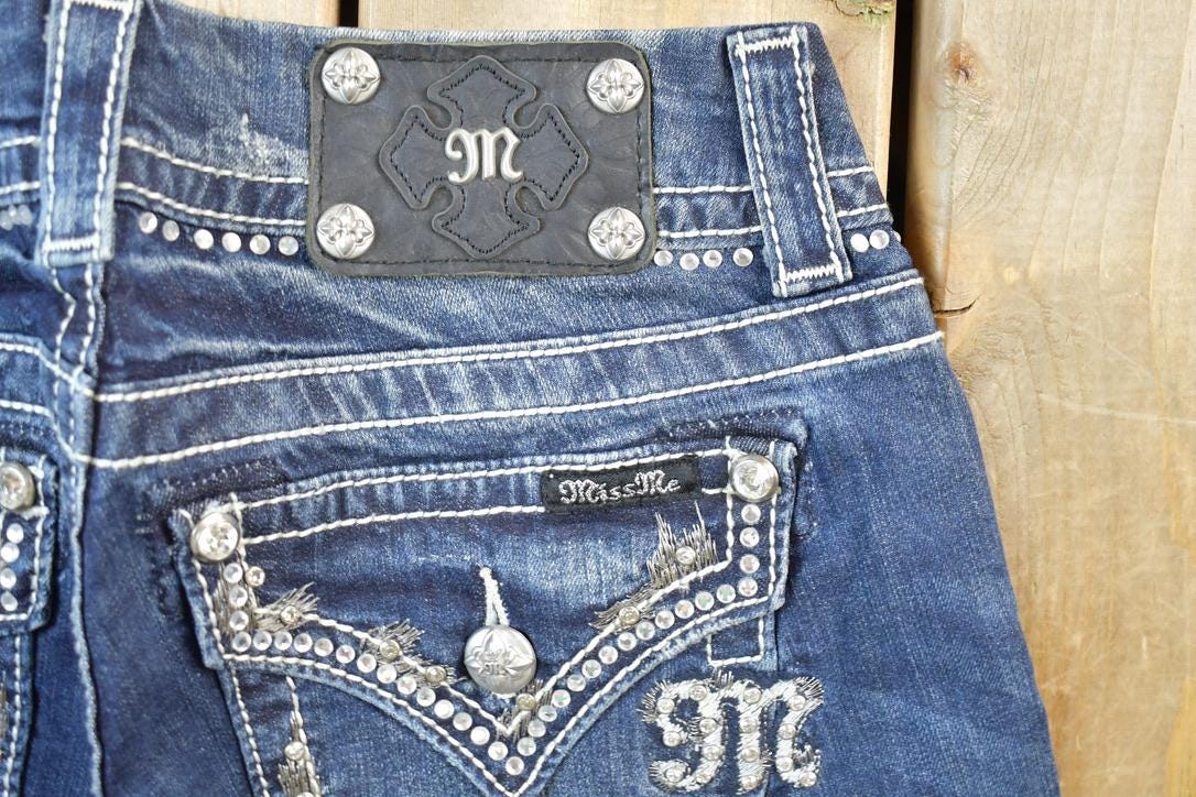 Vintage Y2K Deadstock Miss Me Bedazzled Low Rise Jeans Size 26x31
