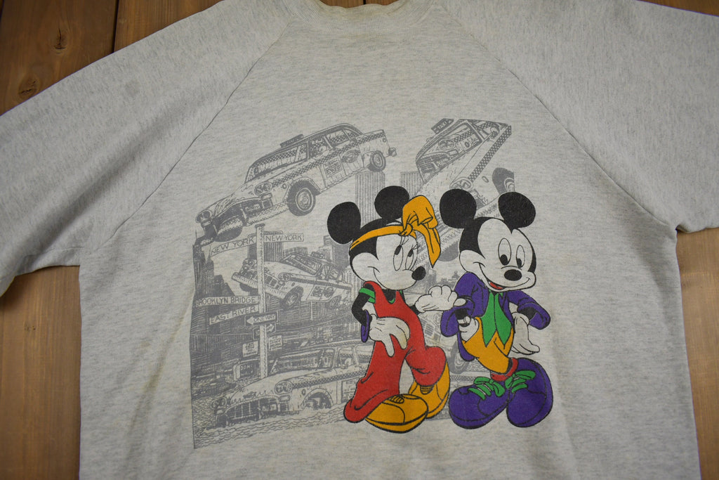 Vintage 1980s Mickey & Minnie Mouse Graphic Raglan Sweatshirt New York City