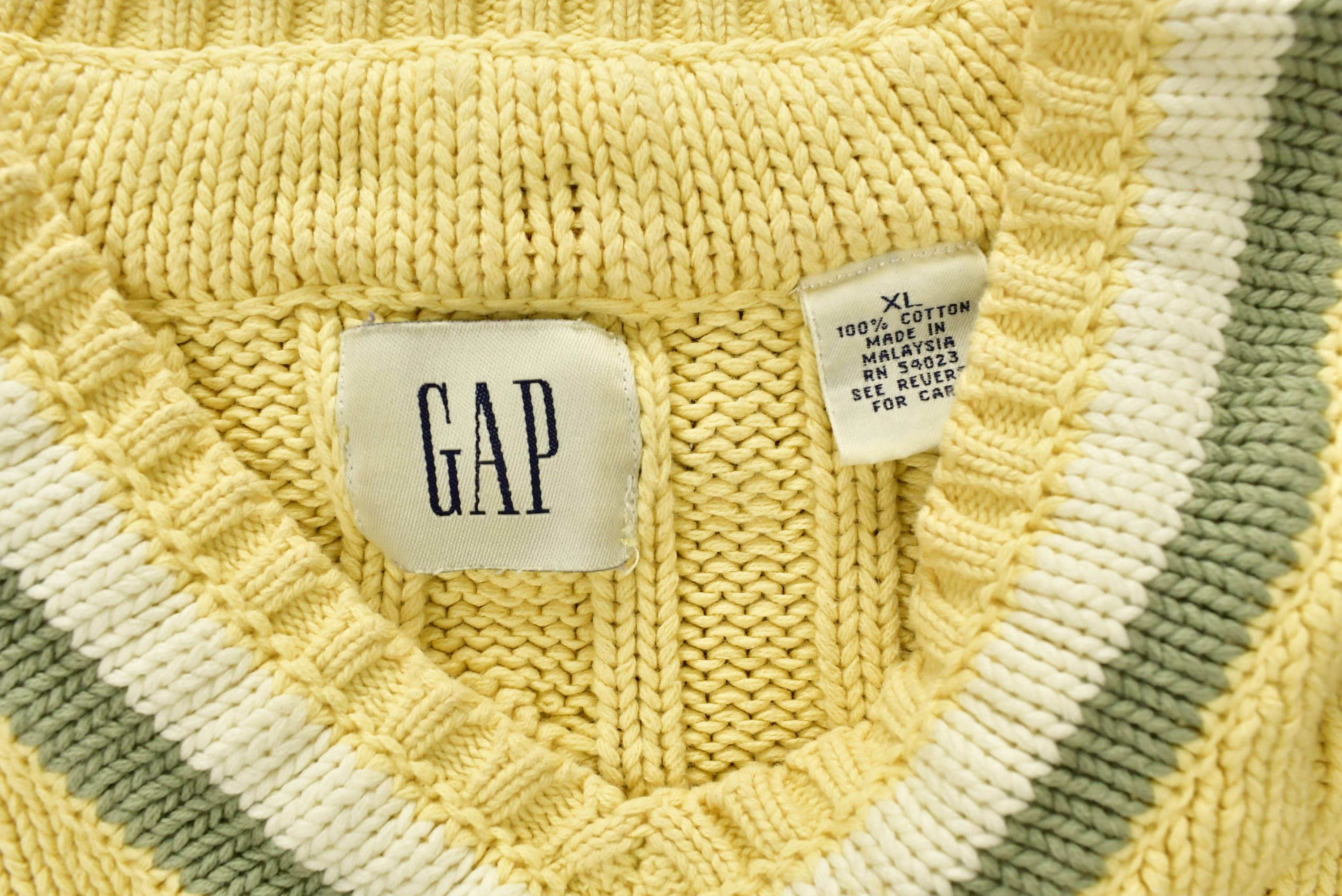 Vintage 1990s The GAP Knitted V-Neck Sweater