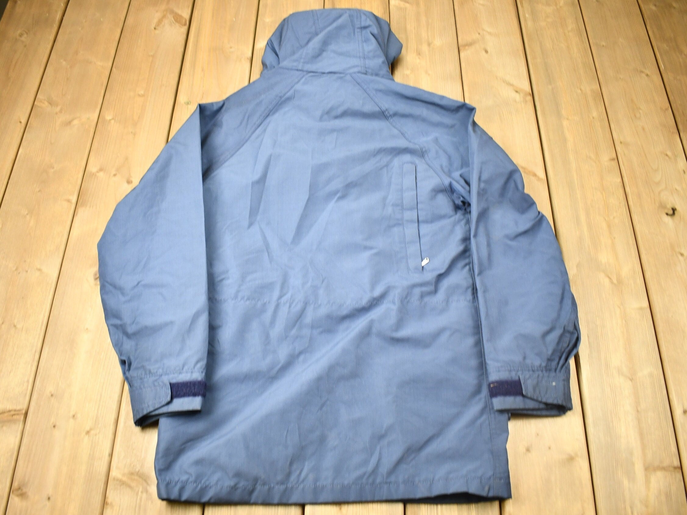 Vintage 1980s Woolrich Cargo Pocket Windbreaker Jacket /