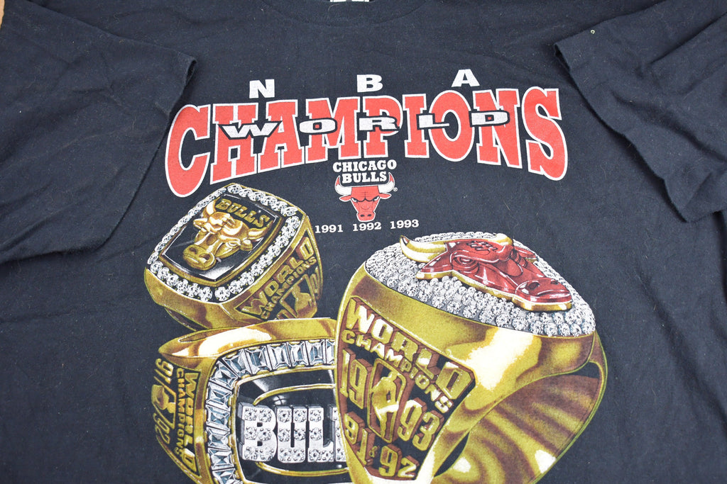 Vintage 1993 Chicago Bulls NBA World Champions Graphic T-Shirt