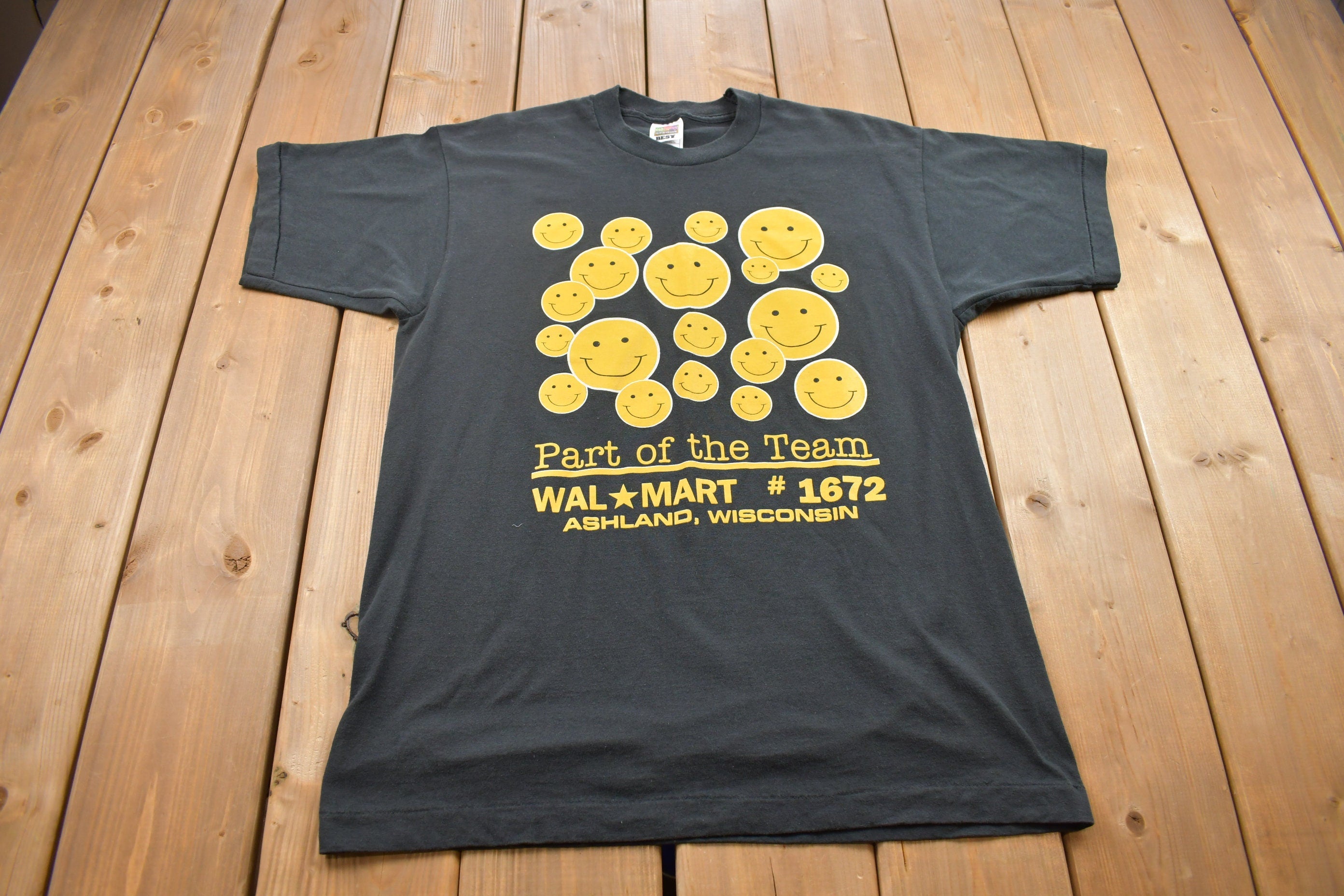 Vintage 1990s Walmart "Part of the Team" Graphic T Shirt