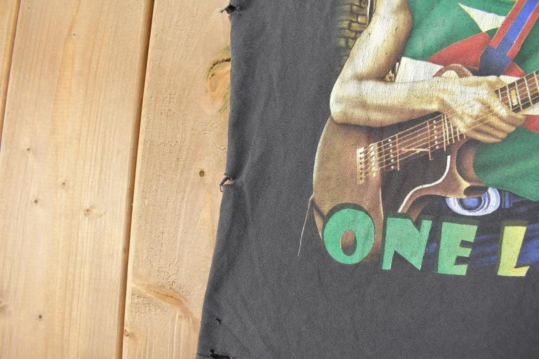 Vintage 1990s Bob MarleySongs Of Freedom One Love Graphic T-Shirt