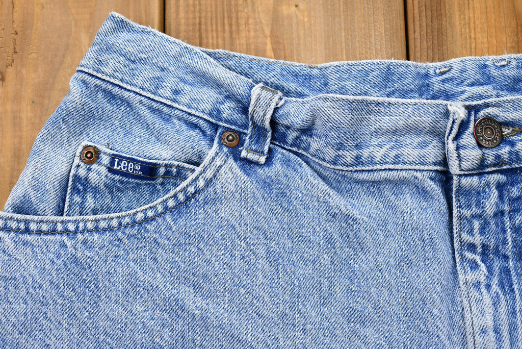 Vintage 1990s LEE Light Wash Tapered Mom Jeans