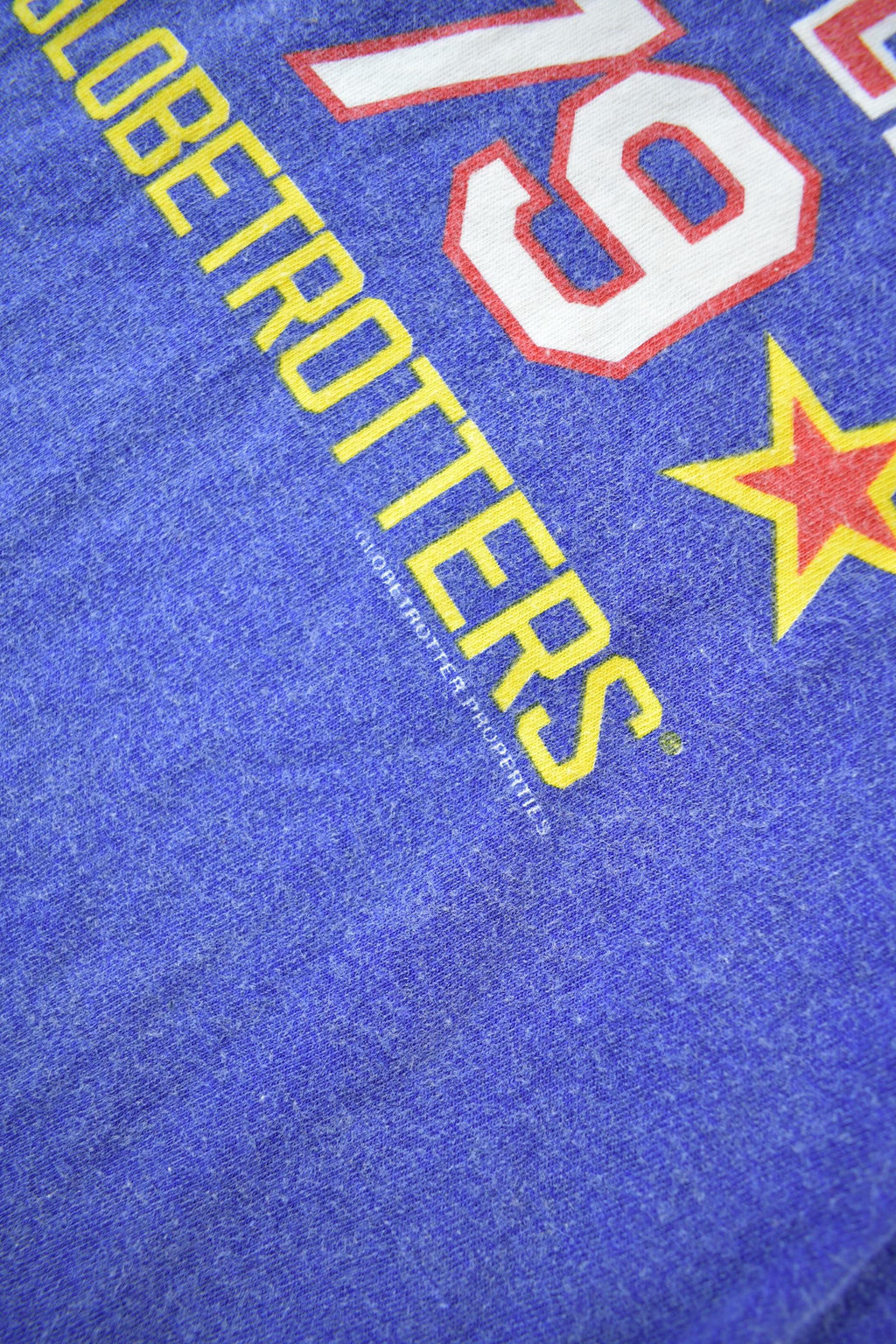 Vintage 1990s Harlem Globetrotters Basketball Graphic T-Shirt