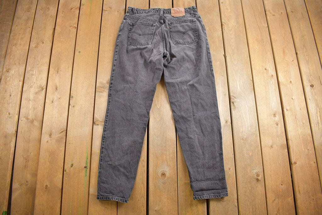 Vintage 1990s Levi's 551 Red Tab Jeans Size 32 x 31.5