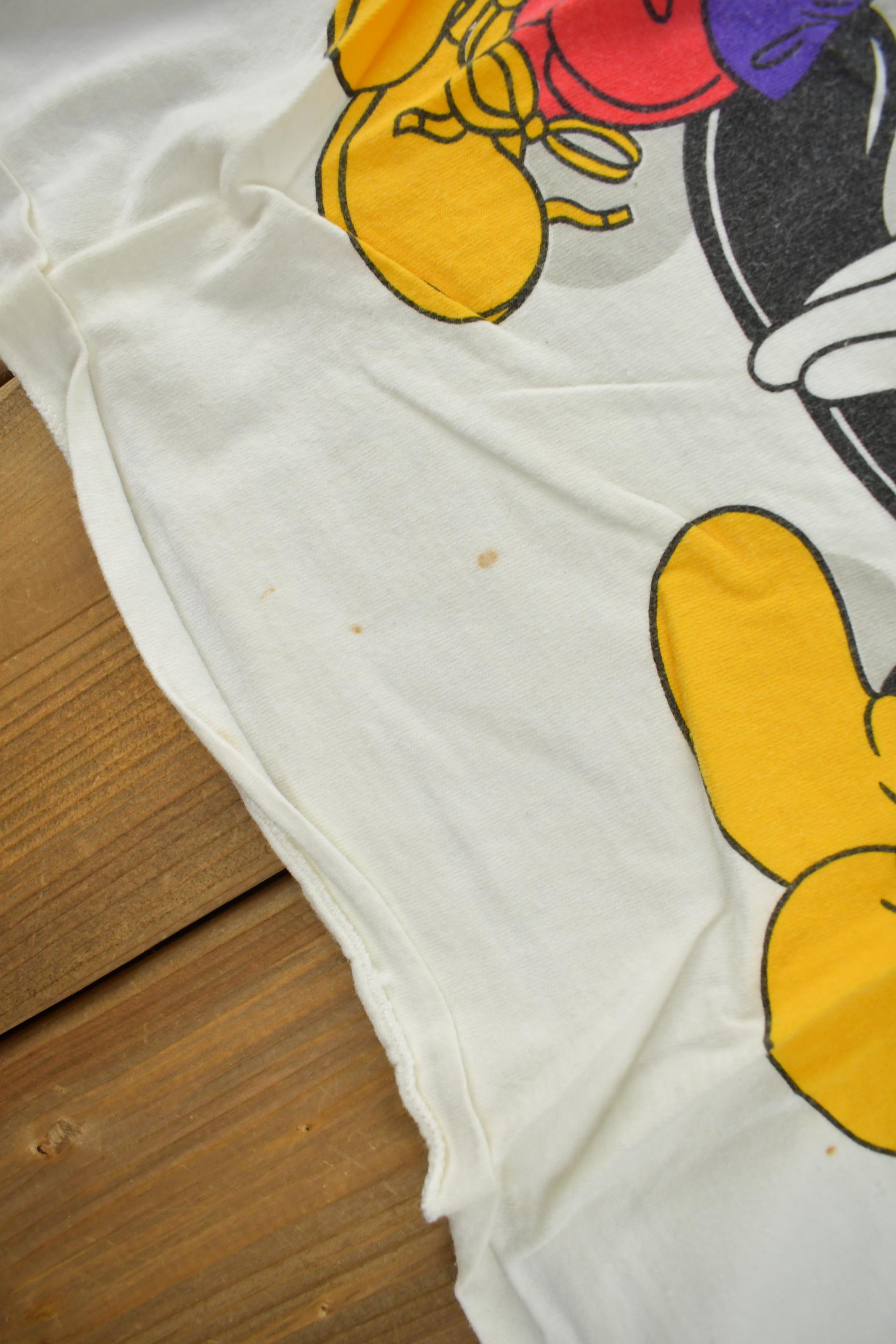 Vintage 1990s Disney Mickey Mouse & Friends Graphic T-Shirt OSFA Made In USA