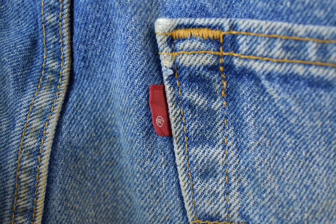 Vintage 1990s Levi Strauss Red Tab 505 Denim Jeans Size 34 x 34
