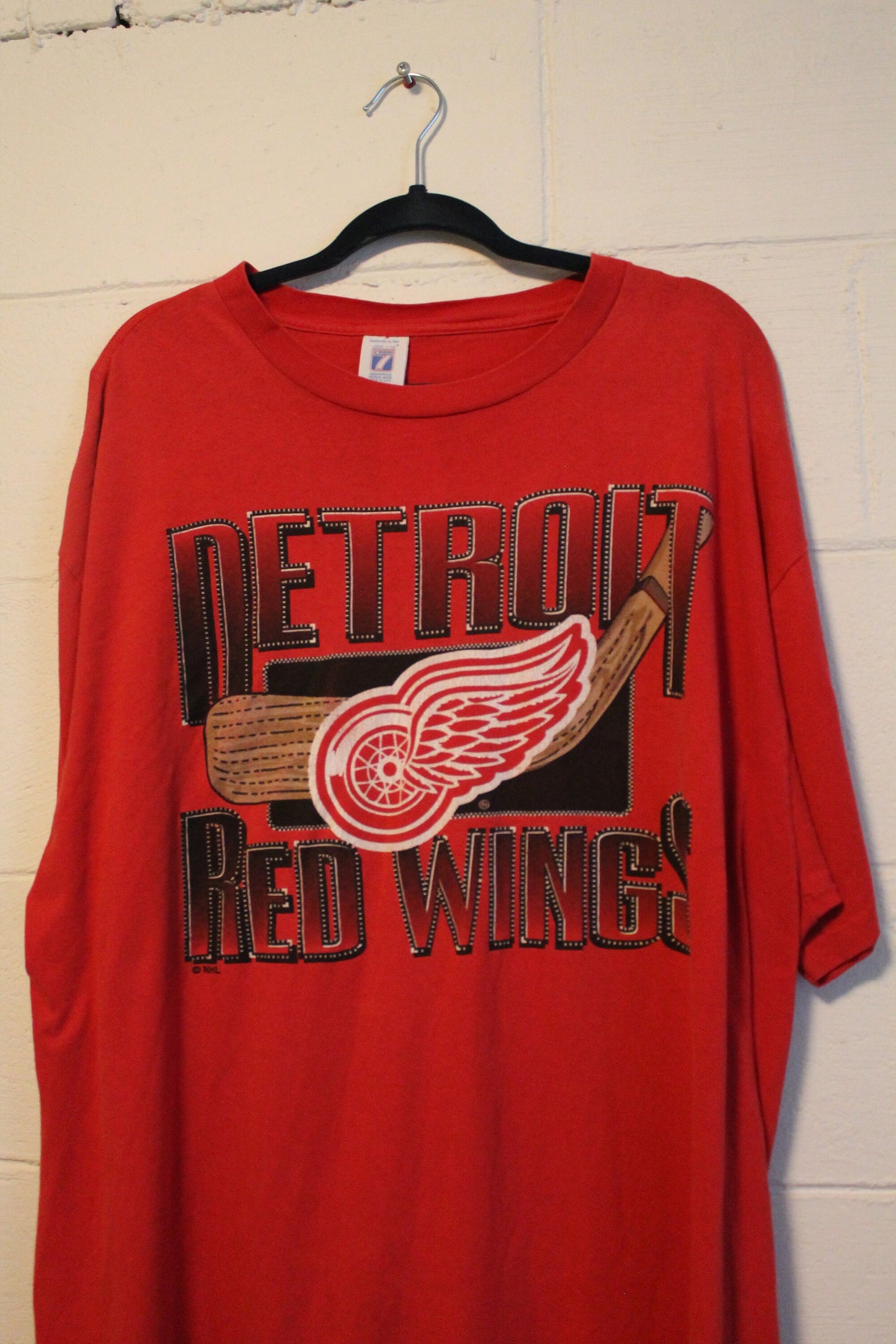 Vintage 1990s Detroit Red Wings NHL Logo 7 T Shirt / Vintage Graphic T-Shirt / 80s / 90s / Made In USA / Hockey T Shirt