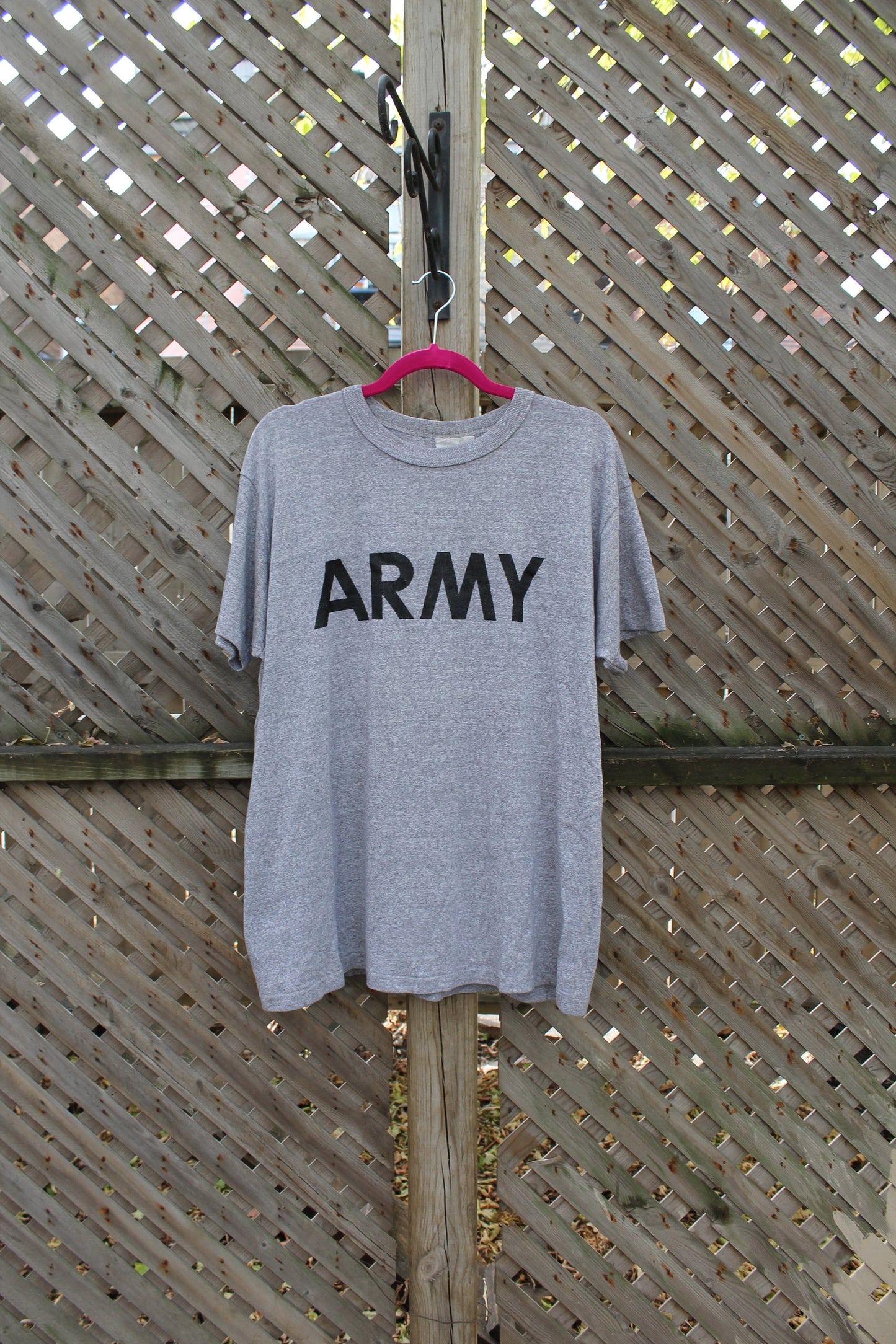 Vintage 1980s US Army Graphic T-Shirt / ARMY / Vintage Military / Made In USA / Streetwear / Warm Up T Shirt