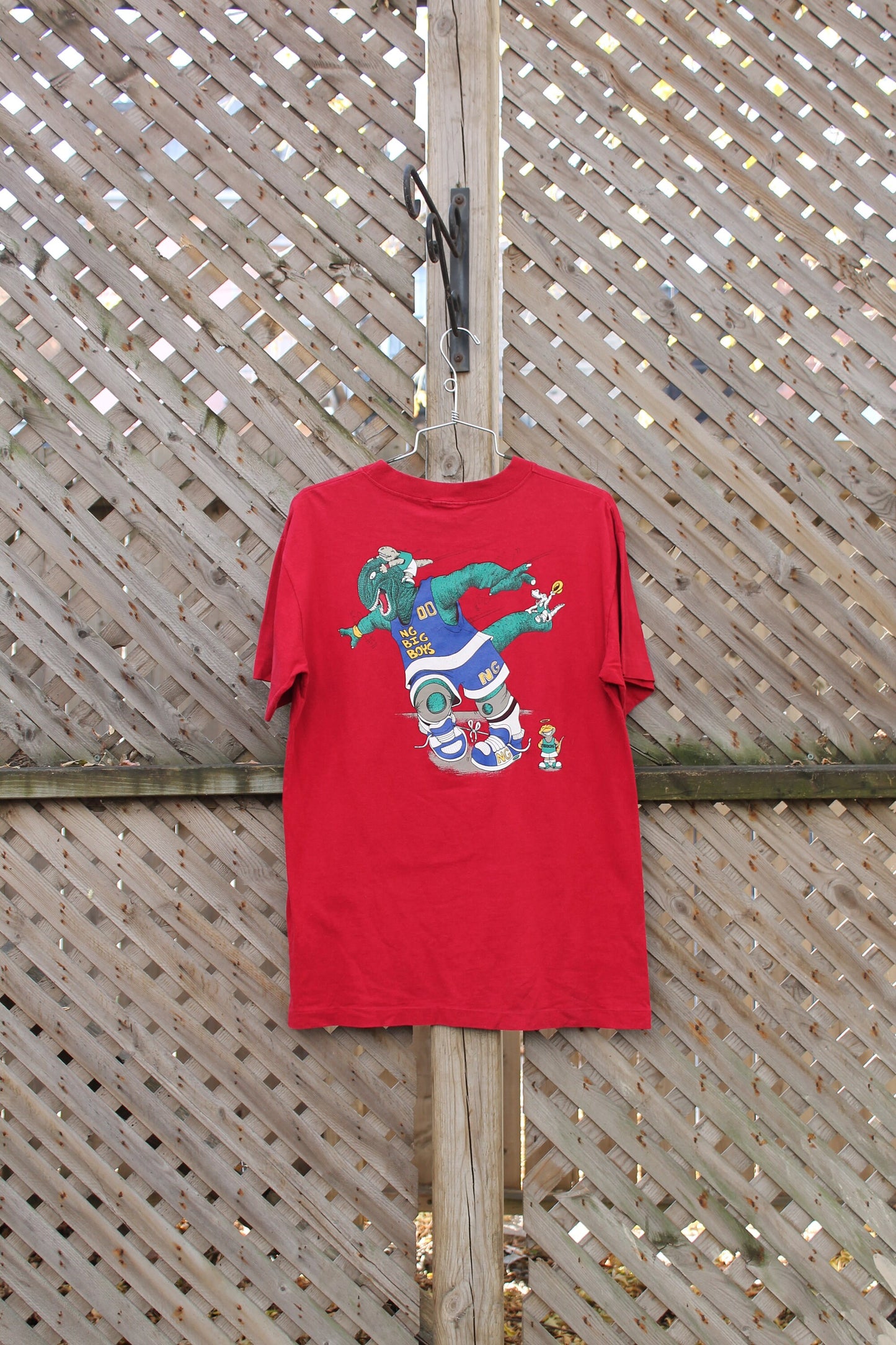 Vintage 1990s The Rookies Cartoon Dinosaur Basketball T Shirt