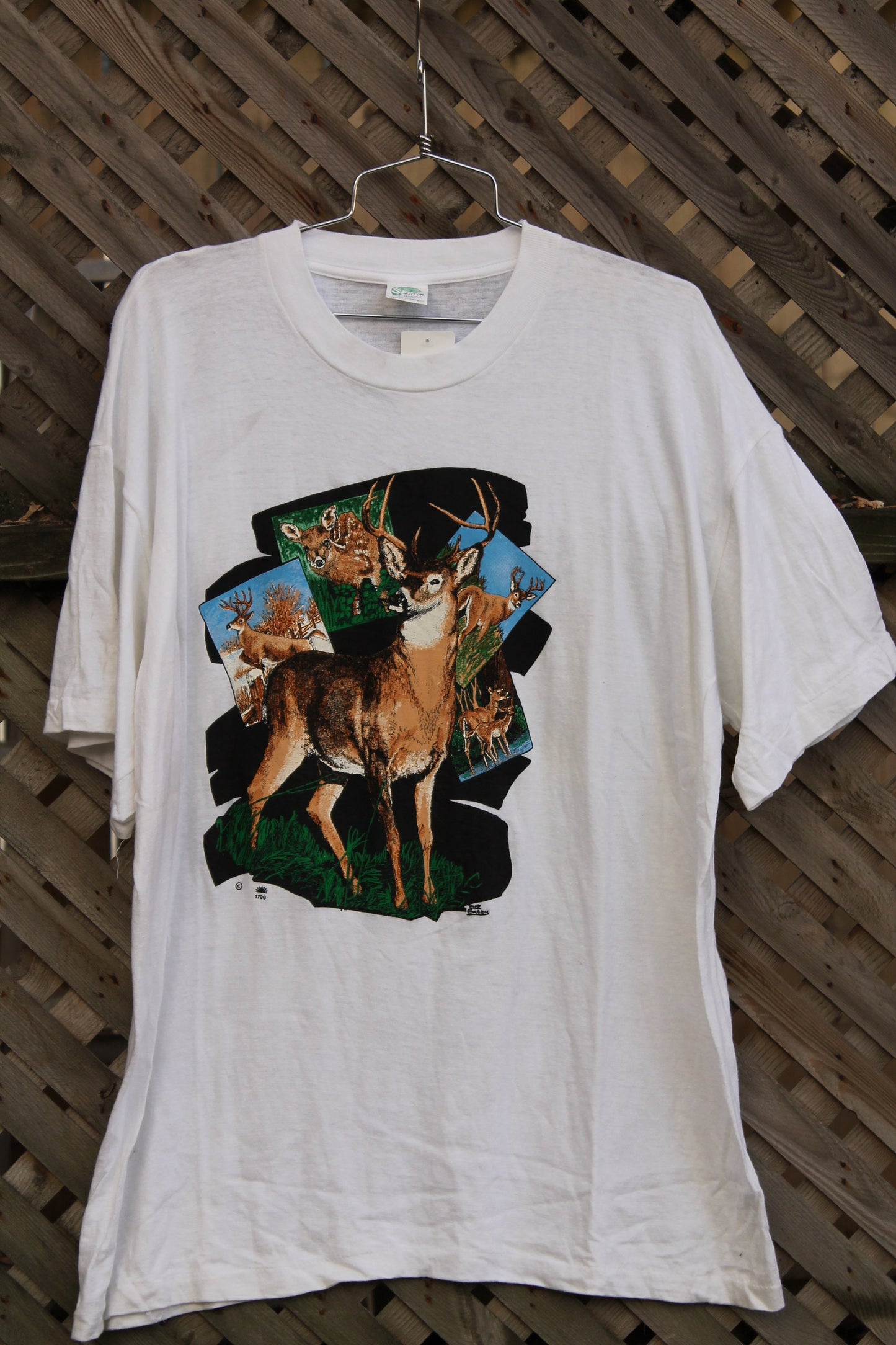 Vintage 1990s Wild Deer Theme Graphic T Shirt