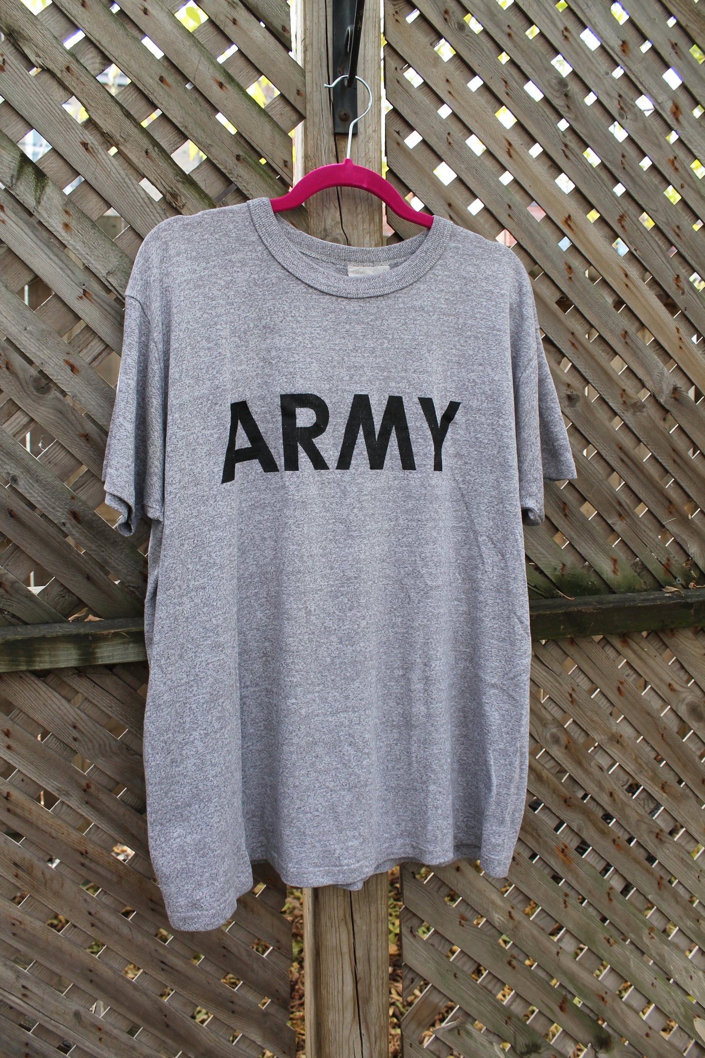 Vintage 1980s US Army Graphic T-Shirt / ARMY / Vintage Military / Made In USA / Streetwear / Warm Up T Shirt